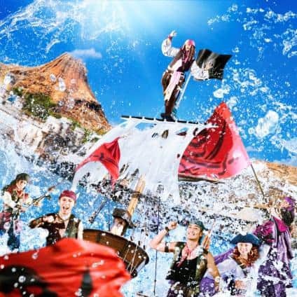 Jack Sparrow and other pirates on a ship for "Disney Pirates Summer" at Tokyo Disney Resort in 2017