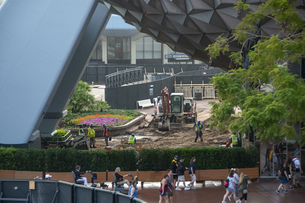 EPCOT Entrance Construction 1 14 20 breezeway work.jpg?auto=compress%2Cformat&fit=scale&h=667&ixlib=php 1.2