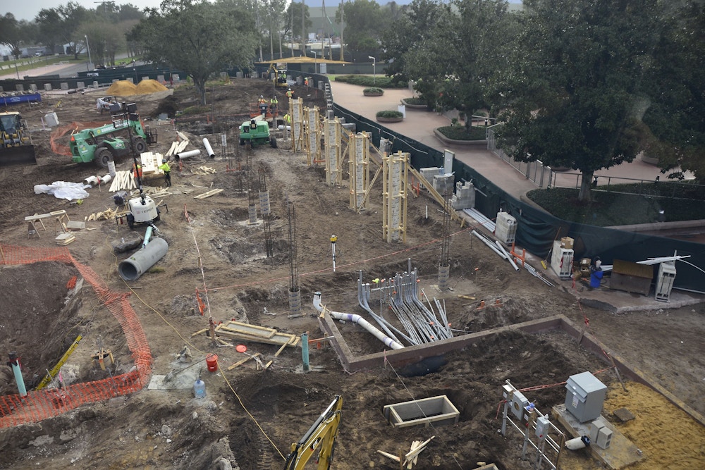 EPCOT Entrance Construction 1 14 20 security beams.JPG?auto=compress%2Cformat&fit=scale&h=667&ixlib=php 1.2