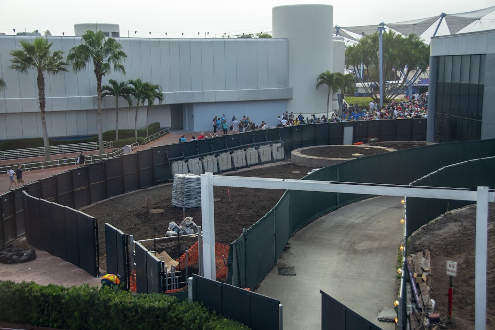 EPCOT FutureWorld Construction 1 14 20 bypass cast pathway.jpg?auto=compress%2Cformat&fit=scale&h=667&ixlib=php 1.2