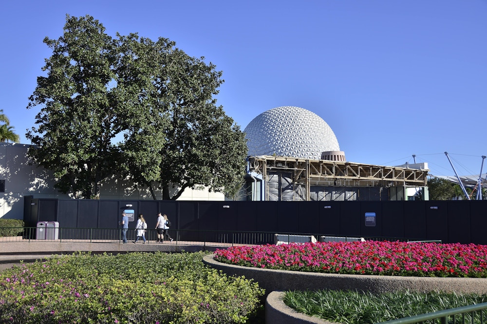 EPCOT Photo Report 1 28 20 Flower Beds.JPG?auto=compress%2Cformat&fit=scale&h=667&ixlib=php 1.2