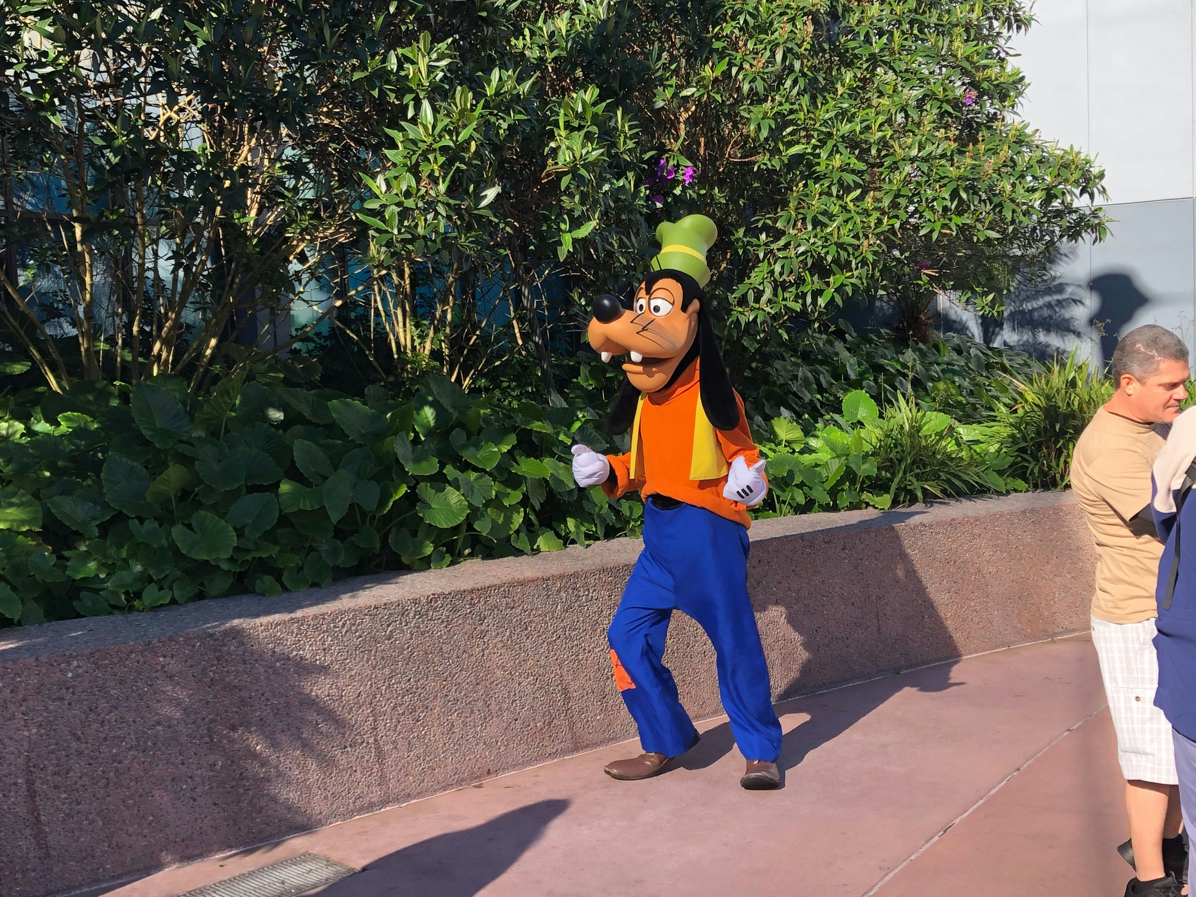 EPCOT character meet and greet locations minnie goofy daisy jan 2020 22.jpg?auto=compress%2Cformat&ixlib=php 1.2