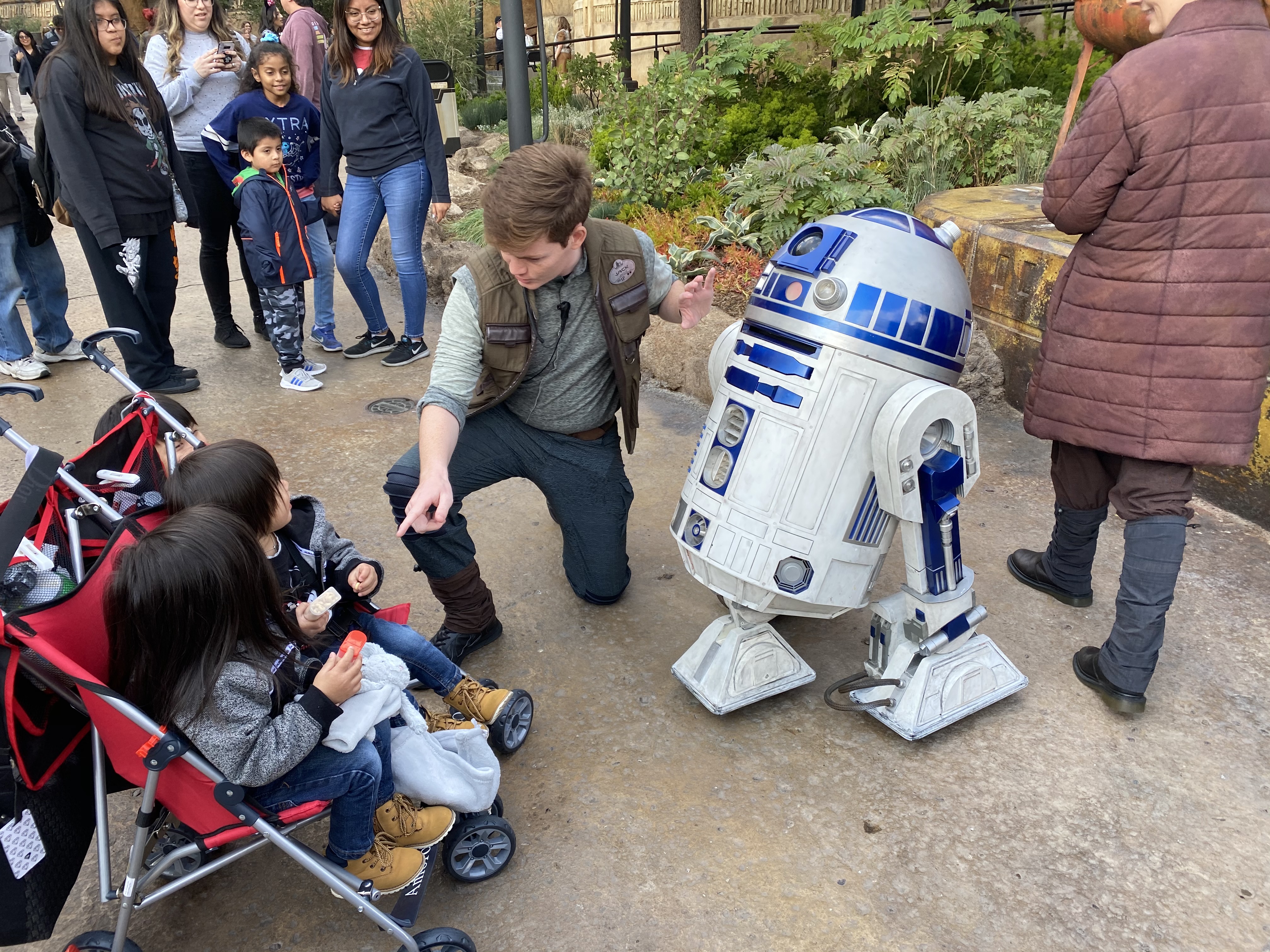 r2d2 roaming
