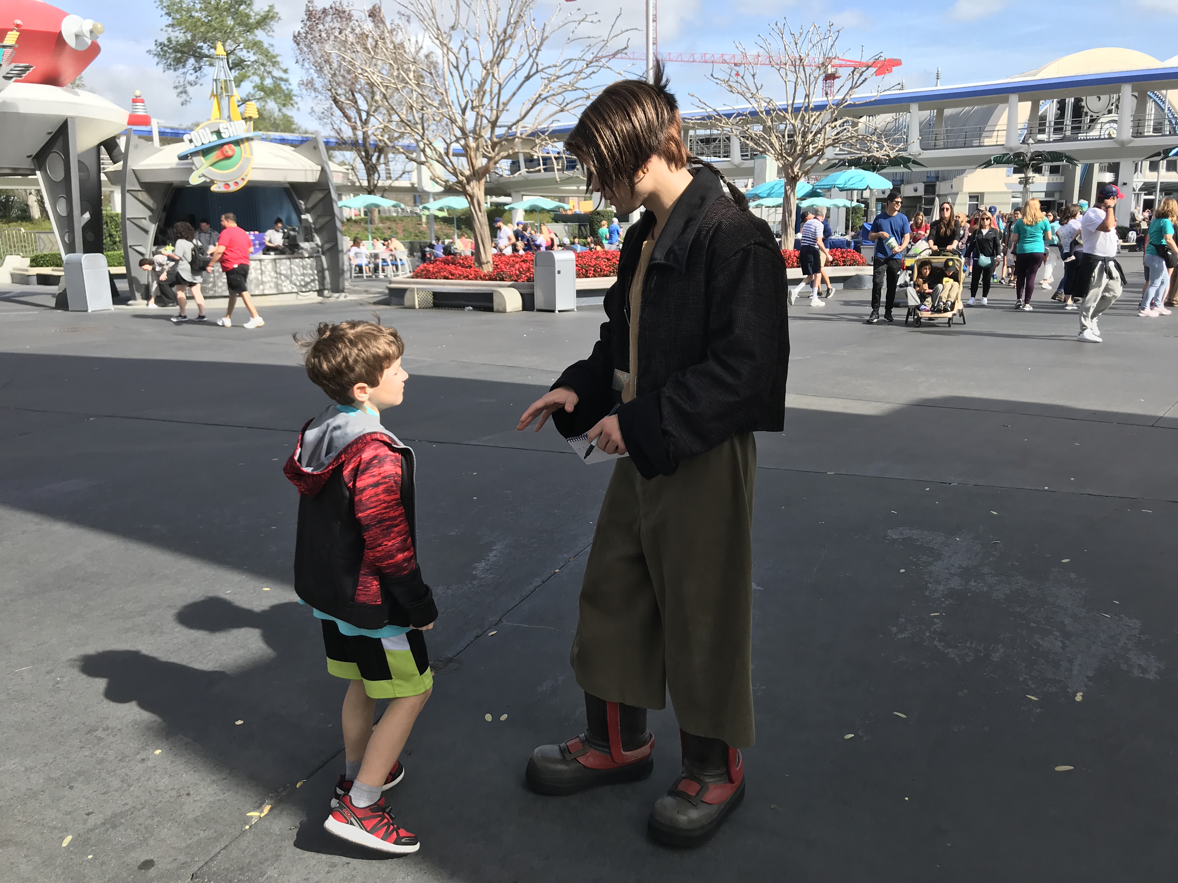 Photo Report Magic Kingdom 1 22 Minnie Mouse The Main Attraction Space Mountain Collection Lots Of New T Shirt Designs Tomorrowland Refurb And More Wdw News Today