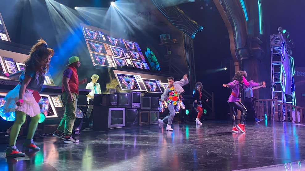 PHOTOS, VIDEO Videopolis Dance Club Returns for Disneyland After Dark