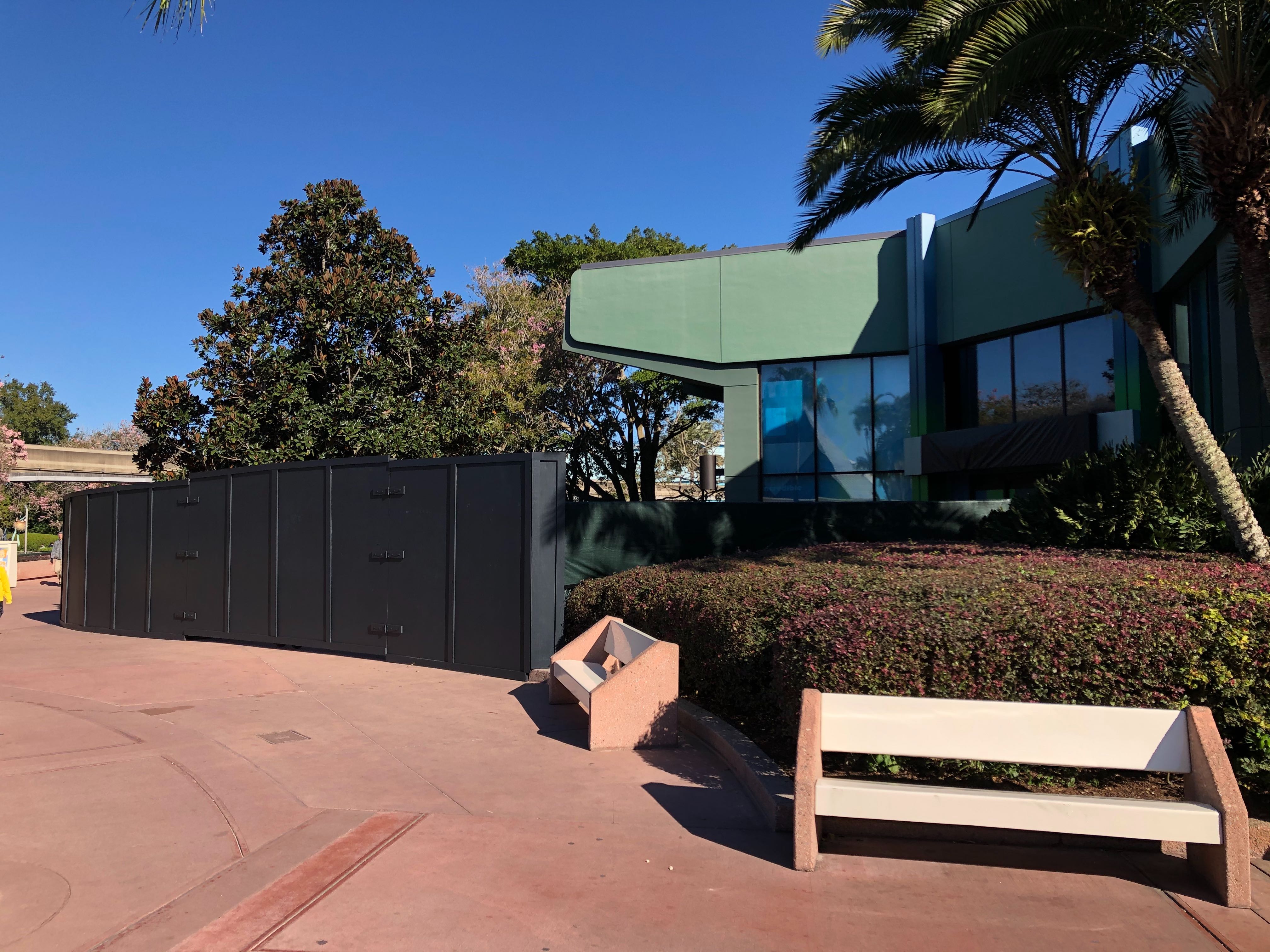 Character Spot Contruction Walls