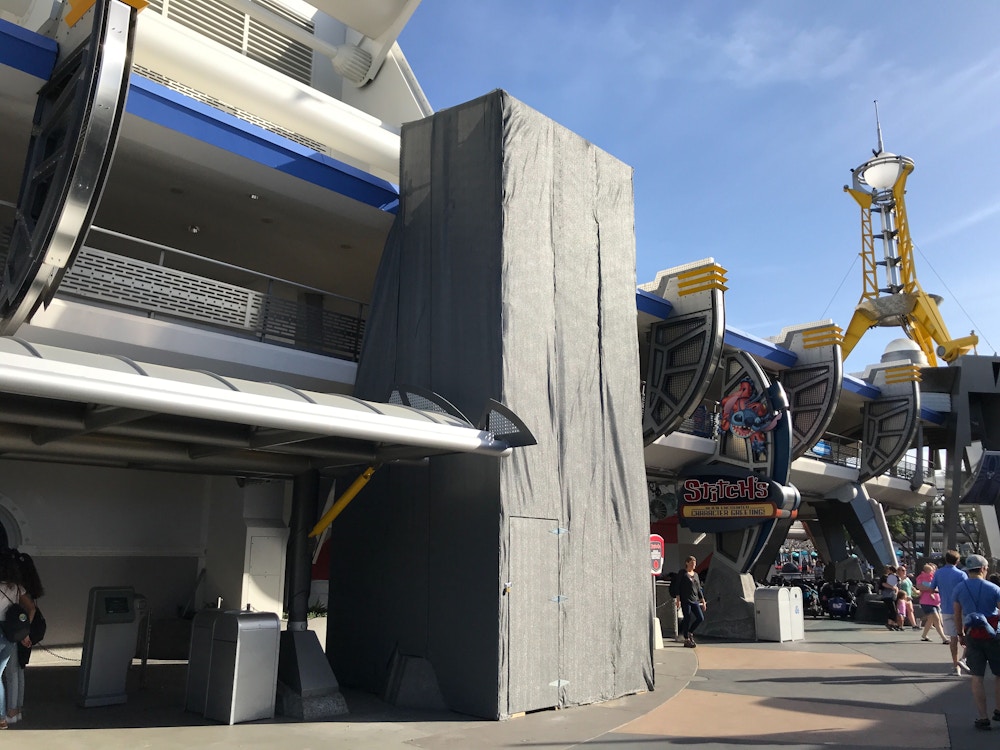 PeopleMover Tomorrowland Refurbishment10.jpg?auto=compress%2Cformat&fit=scale&h=750&ixlib=php 1.2