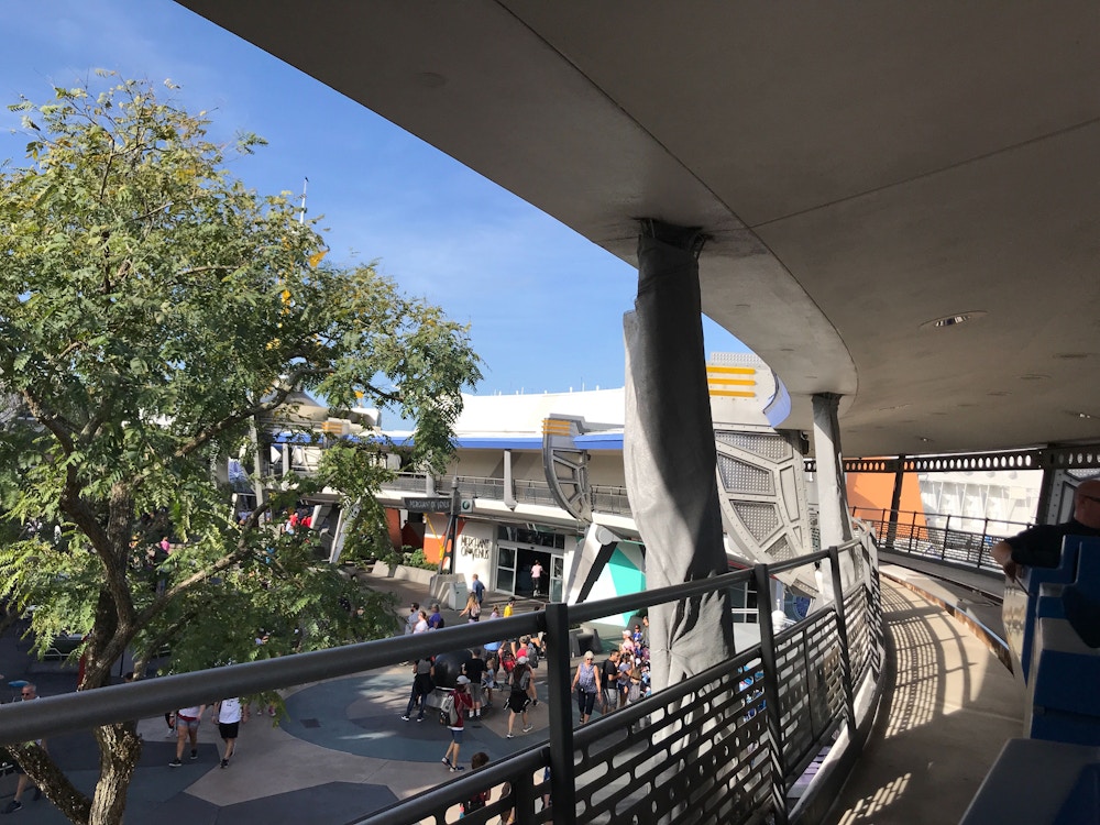 PeopleMover Tomorrowland Refurbishment5.jpg?auto=compress%2Cformat&fit=scale&h=750&ixlib=php 1.2