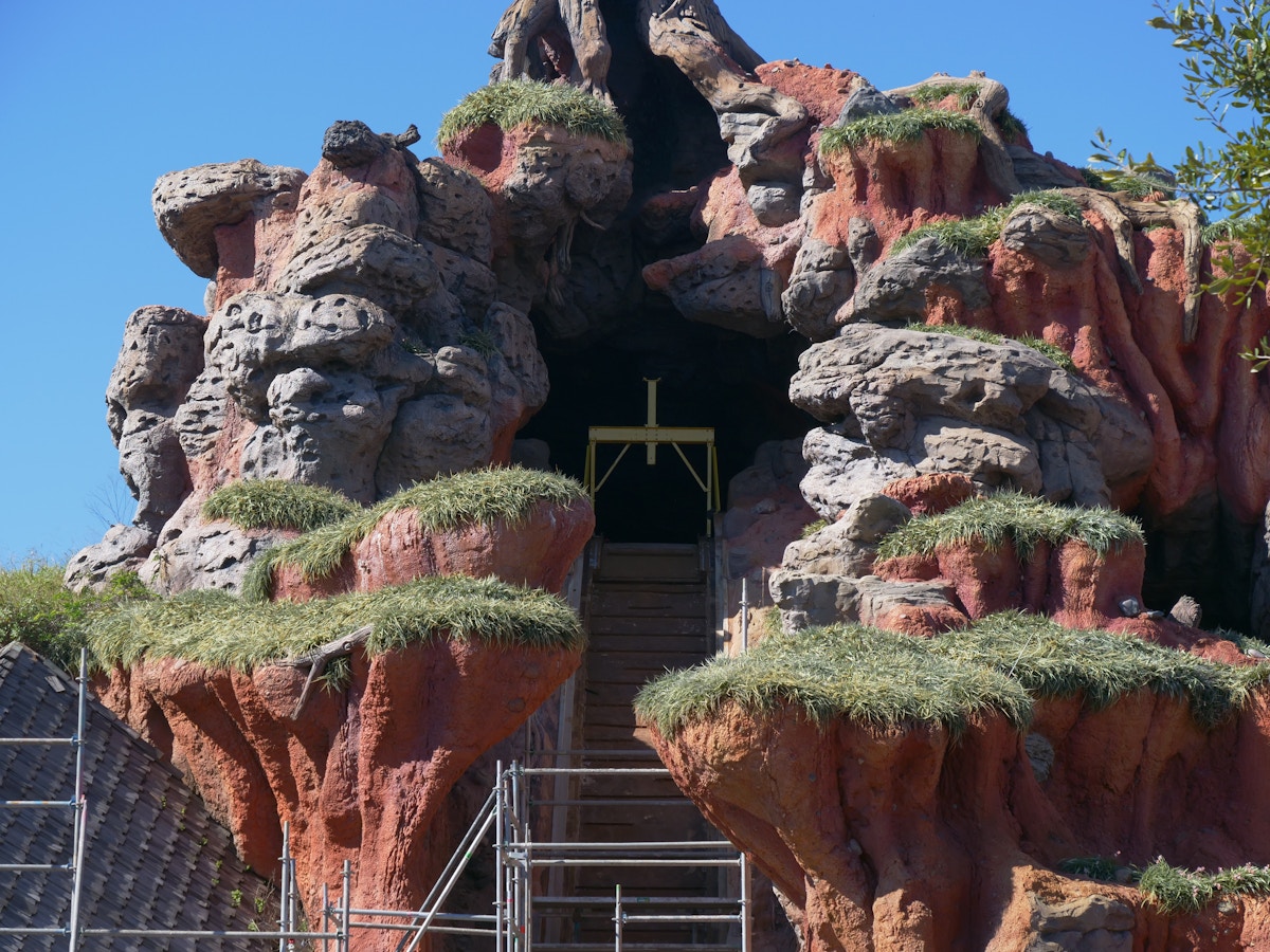 Splash Mountain Refurbishment Drop Hill