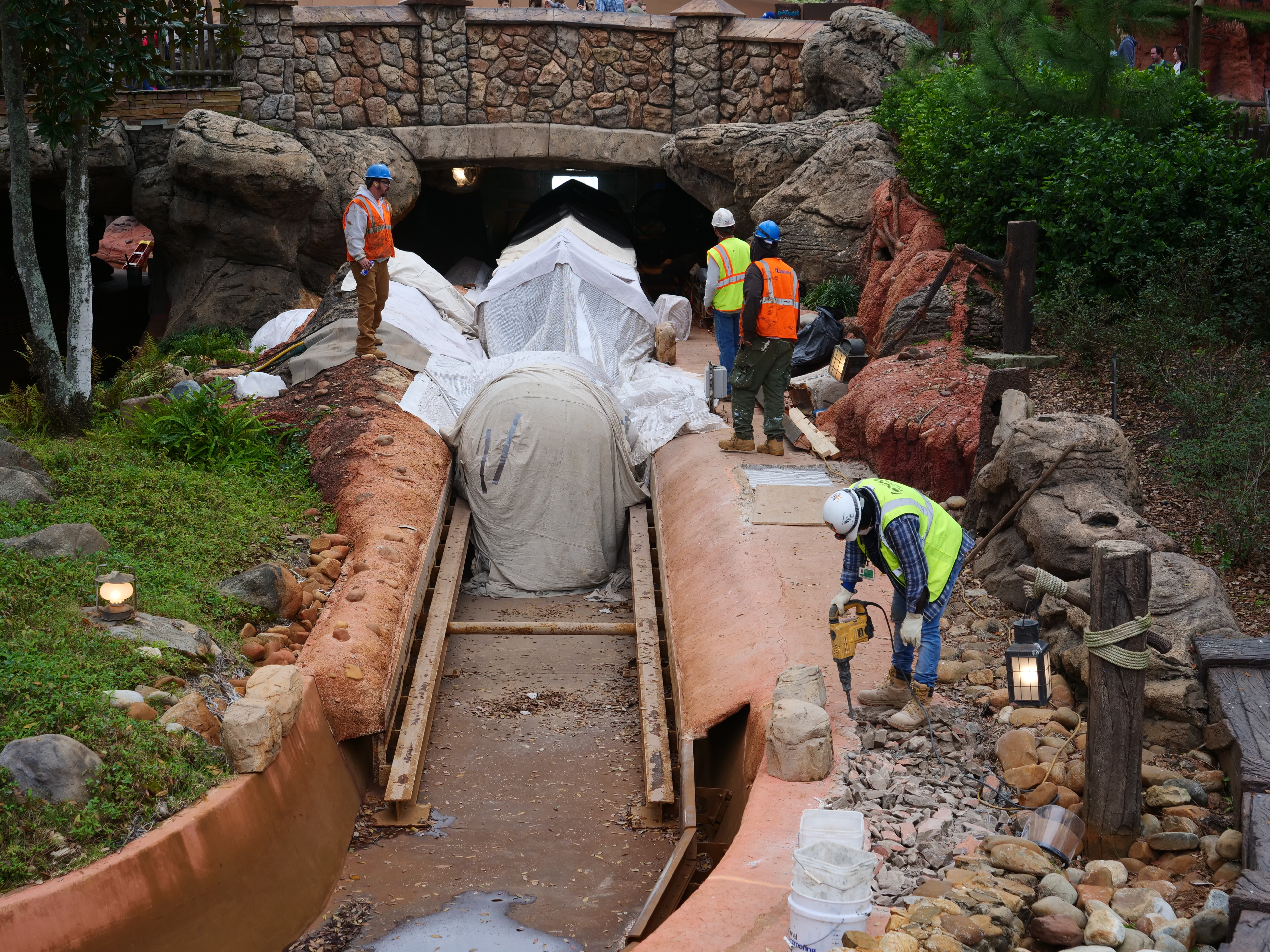 Splash Mountain Refurbishment