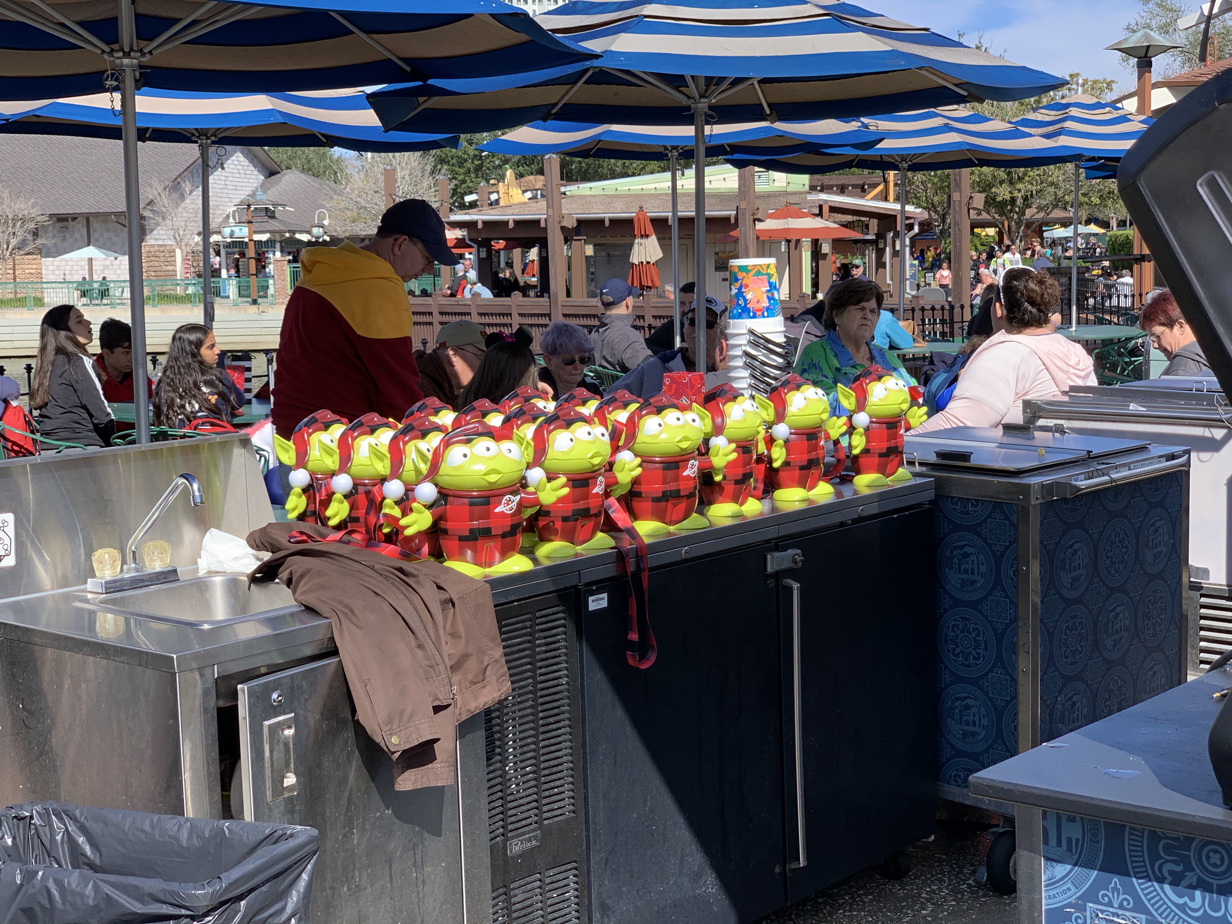 PHOTO REPORT Disney Springs 1/29/20 (City Works Eatery & Pour House