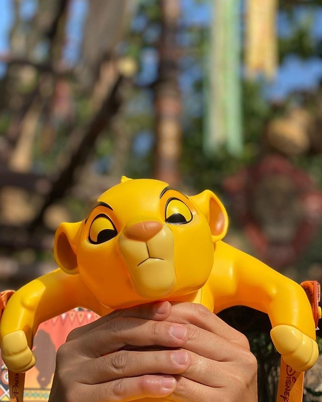 baby simba popcorn bucket hkdl 2.jpg?auto=compress%2Cformat&ixlib=php 1.2