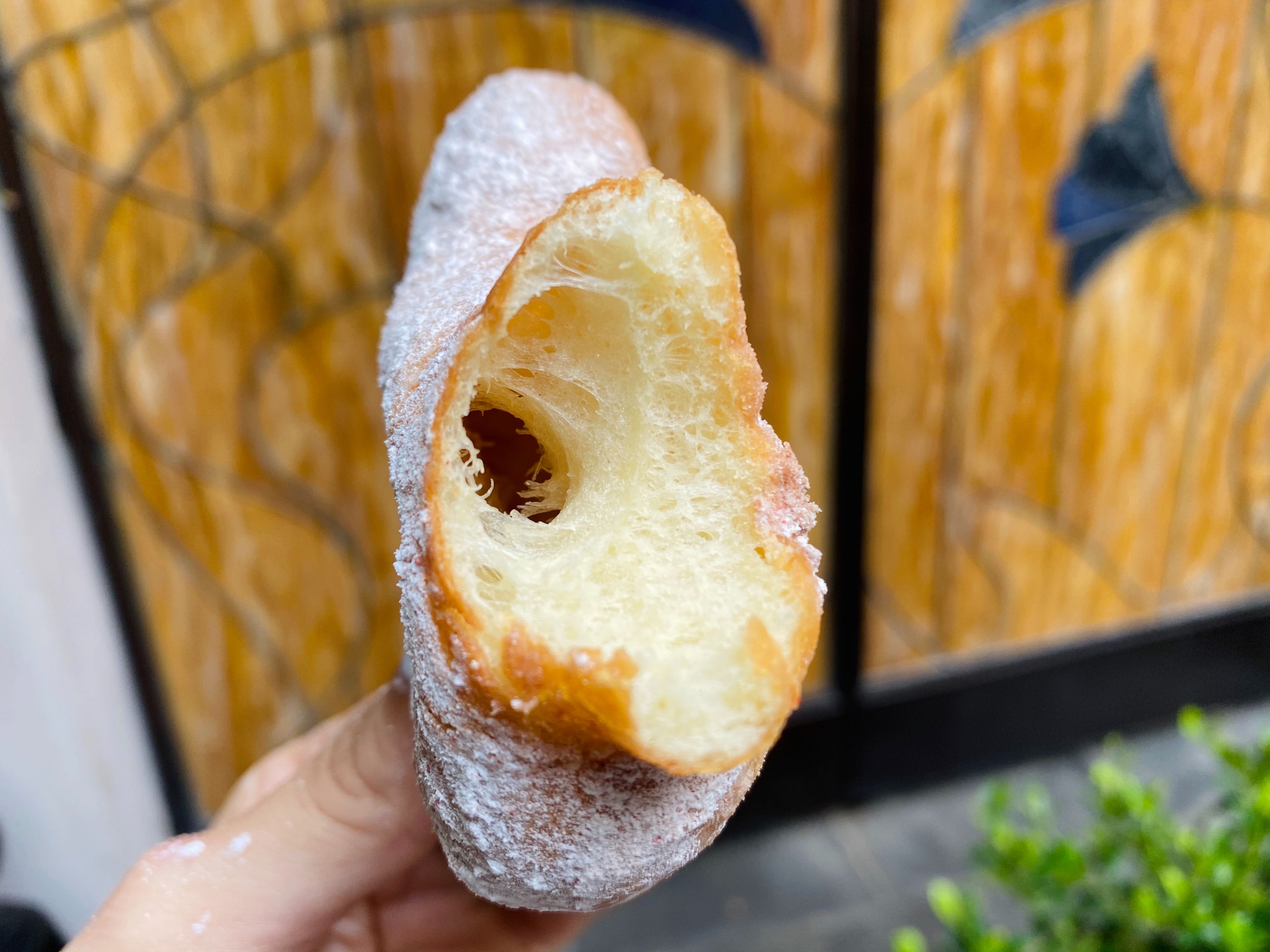 beignet-disneyland-01-30-2020-3.jpg