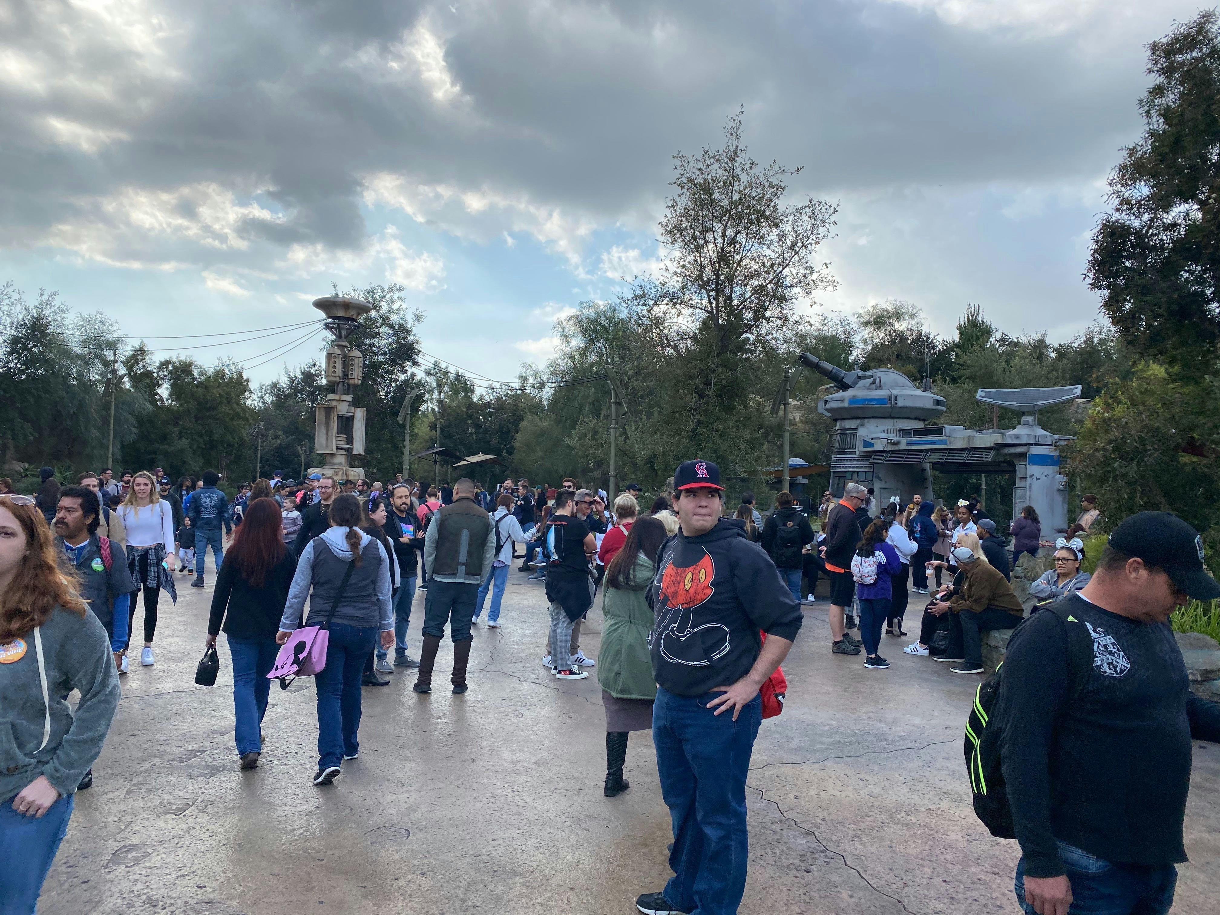 cast member previews rise of the resistance disneyland 7.jpg?auto=compress%2Cformat&ixlib=php 1.2