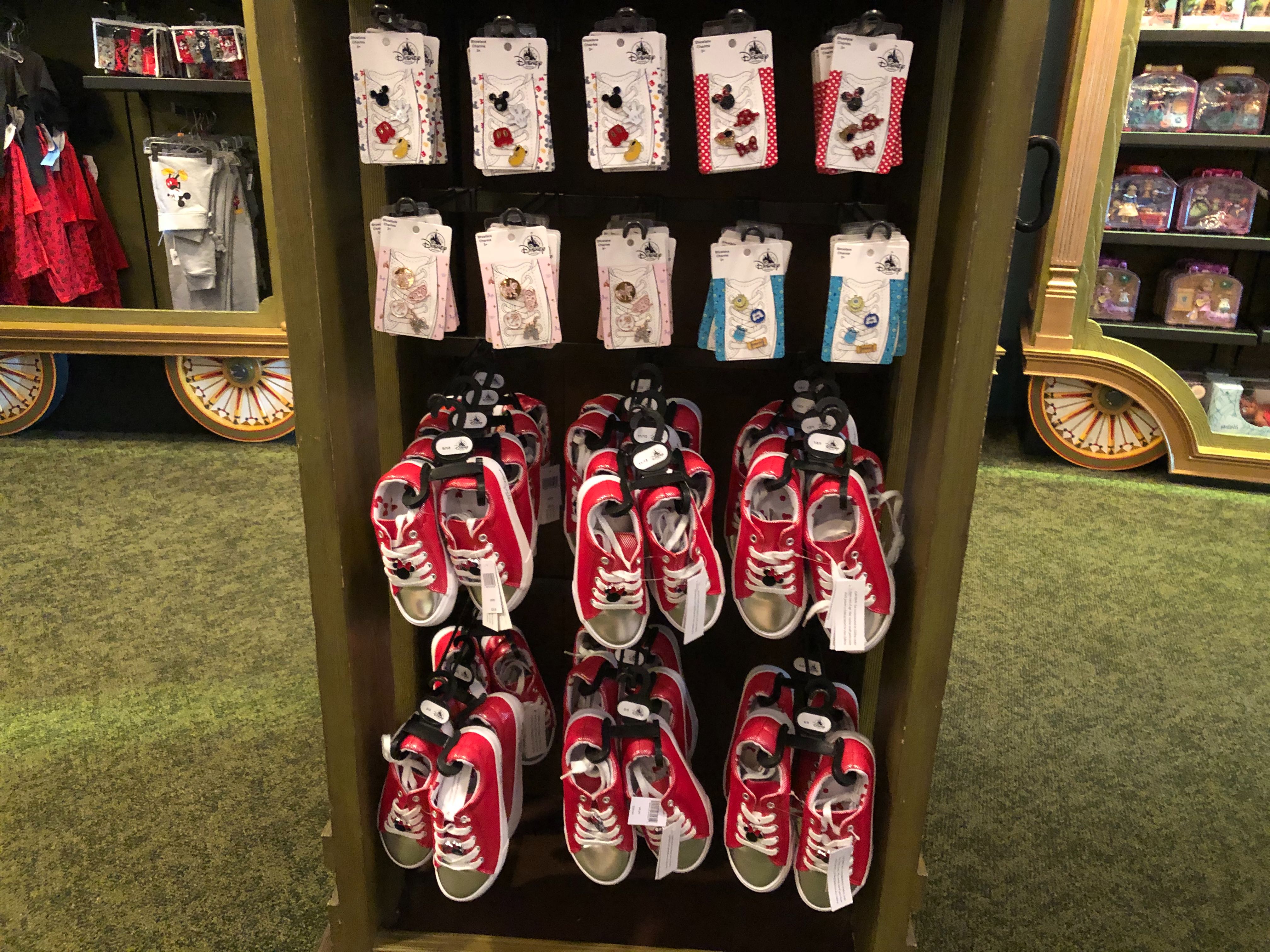 minnie mouse children's shoes and shoelace charms