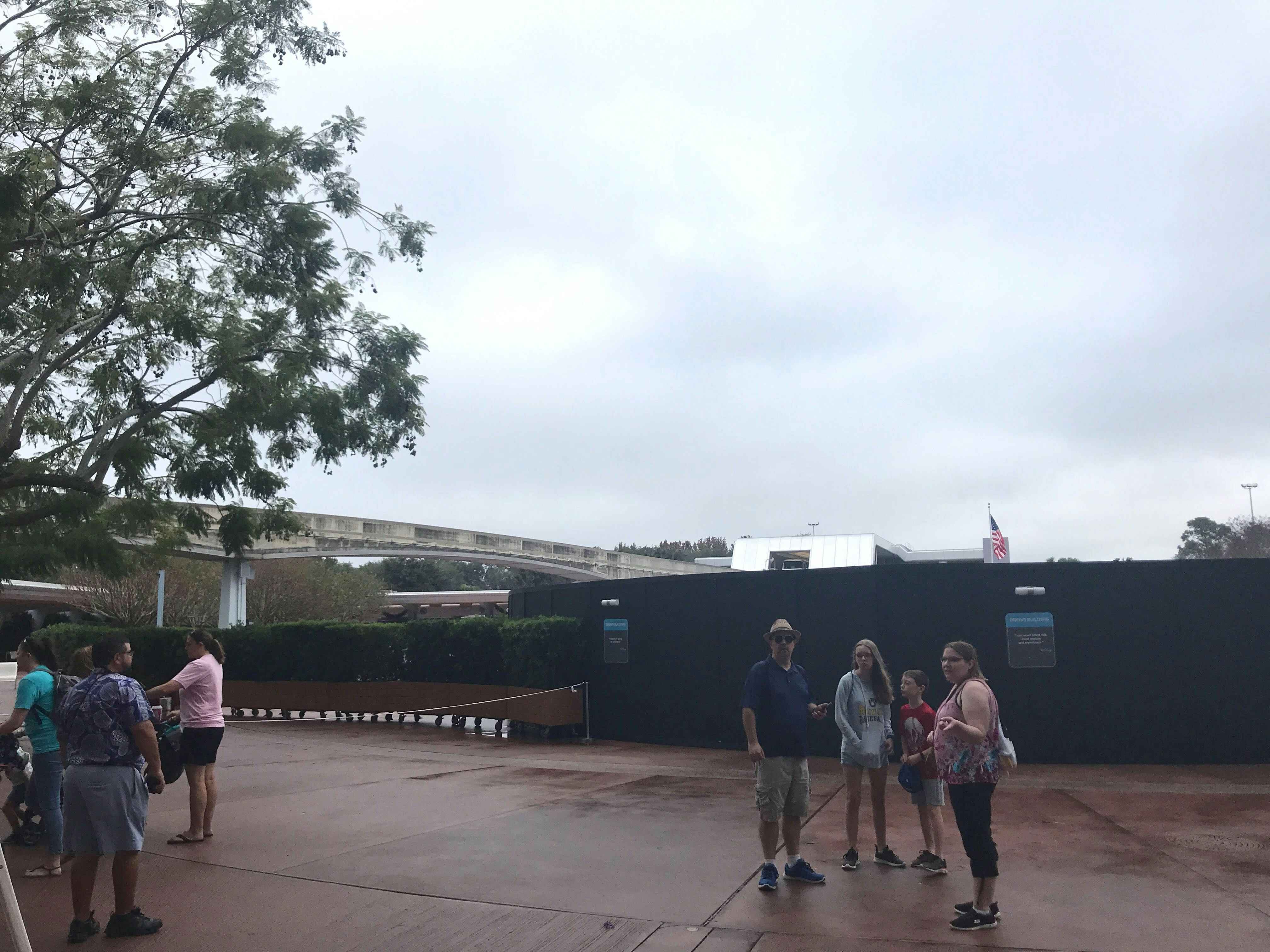 construction walls hedges epcot west entrance jan 2020 1.jpg?auto=compress%2Cformat&ixlib=php 1.2