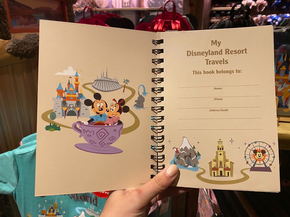 disneyland resort park life collection travel journal 3.jpg?auto=compress%2Cformat&fit=scale&h=750&ixlib=php 1.2