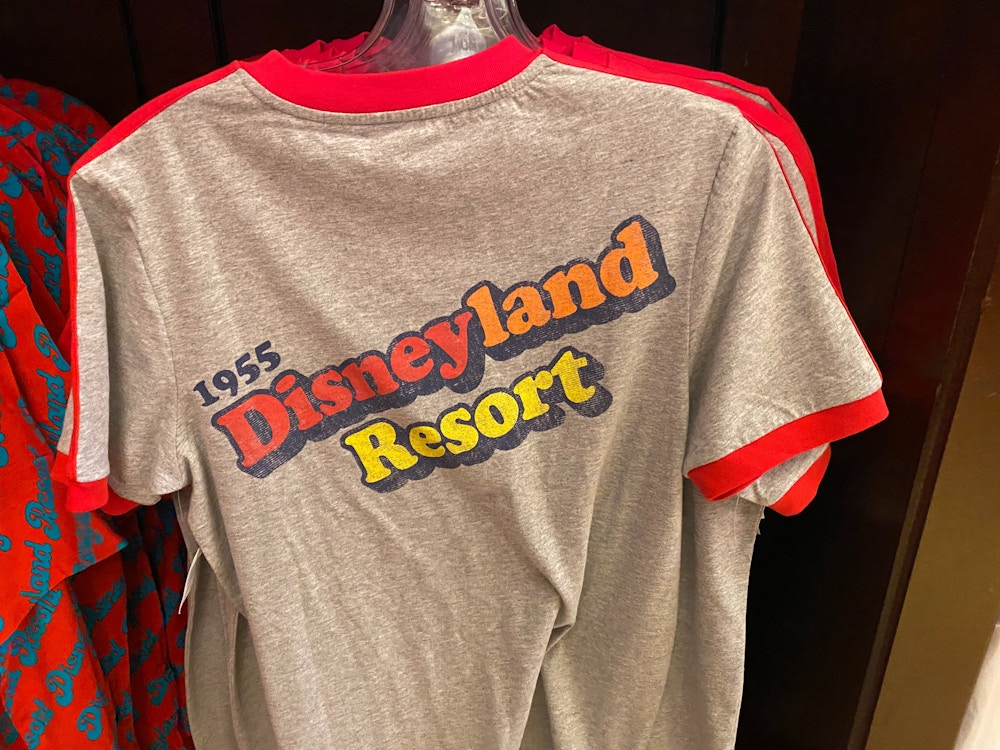 disneyland-retro-merchandise-01-25-2020-shirt-back.jpg