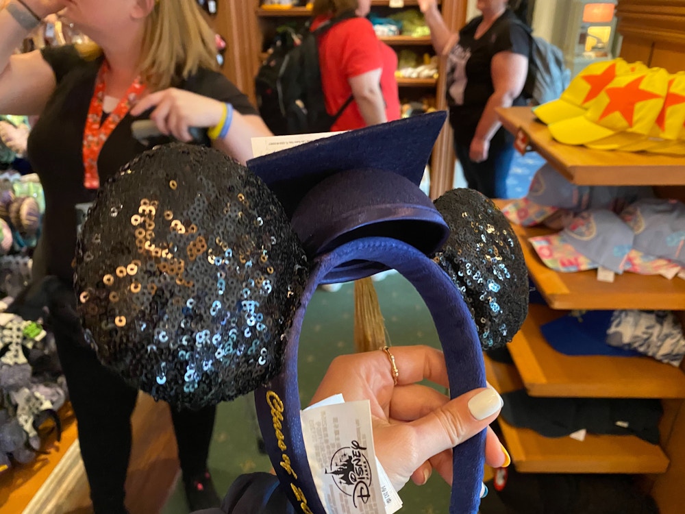 graduation-ear-headband-2020-disneyland-01-25-2020-2.jpg