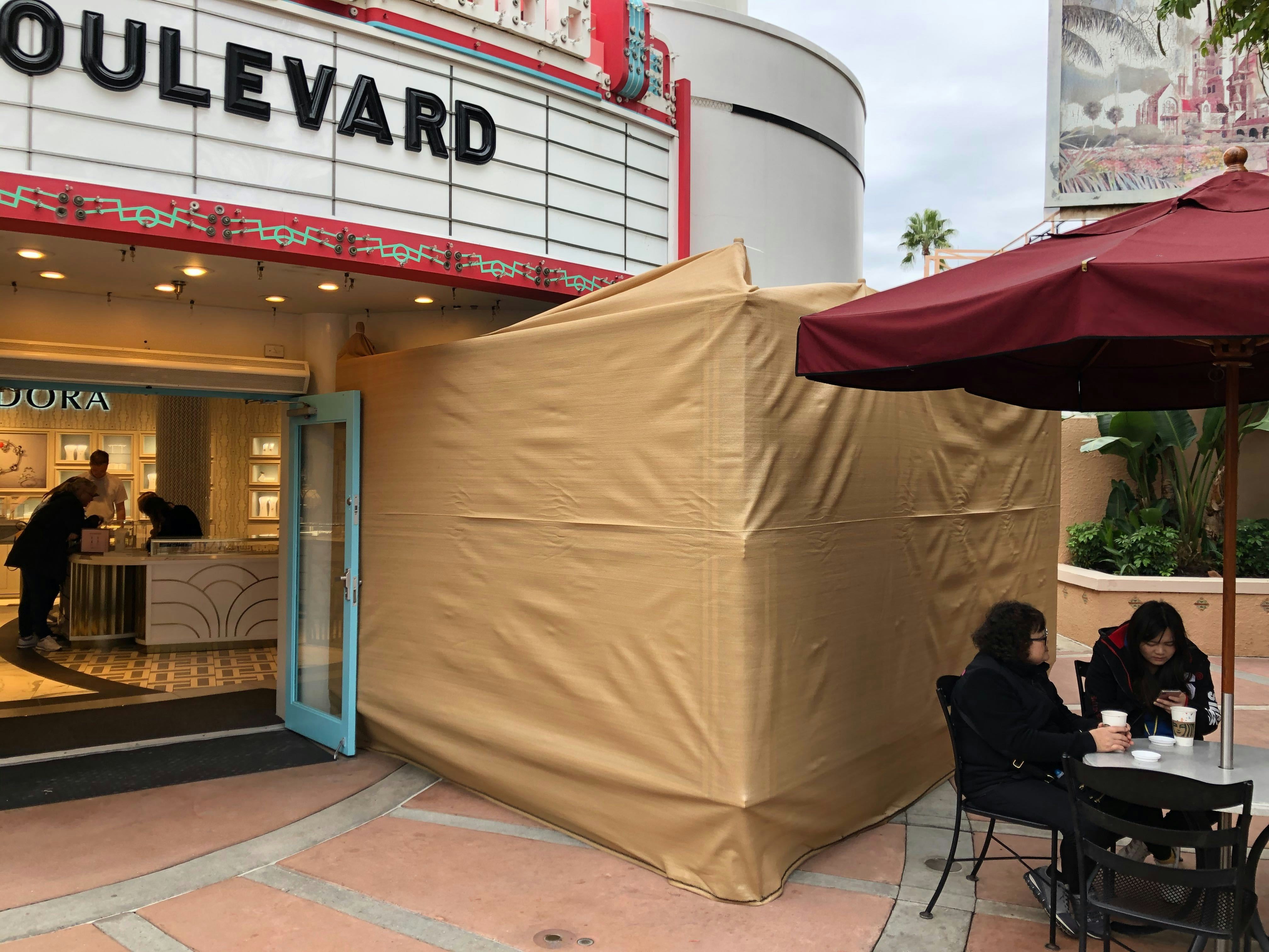 legends of hollywood dhs exterior refurb neon jan 2020 6.jpg?auto=compress%2Cformat&ixlib=php 1.2