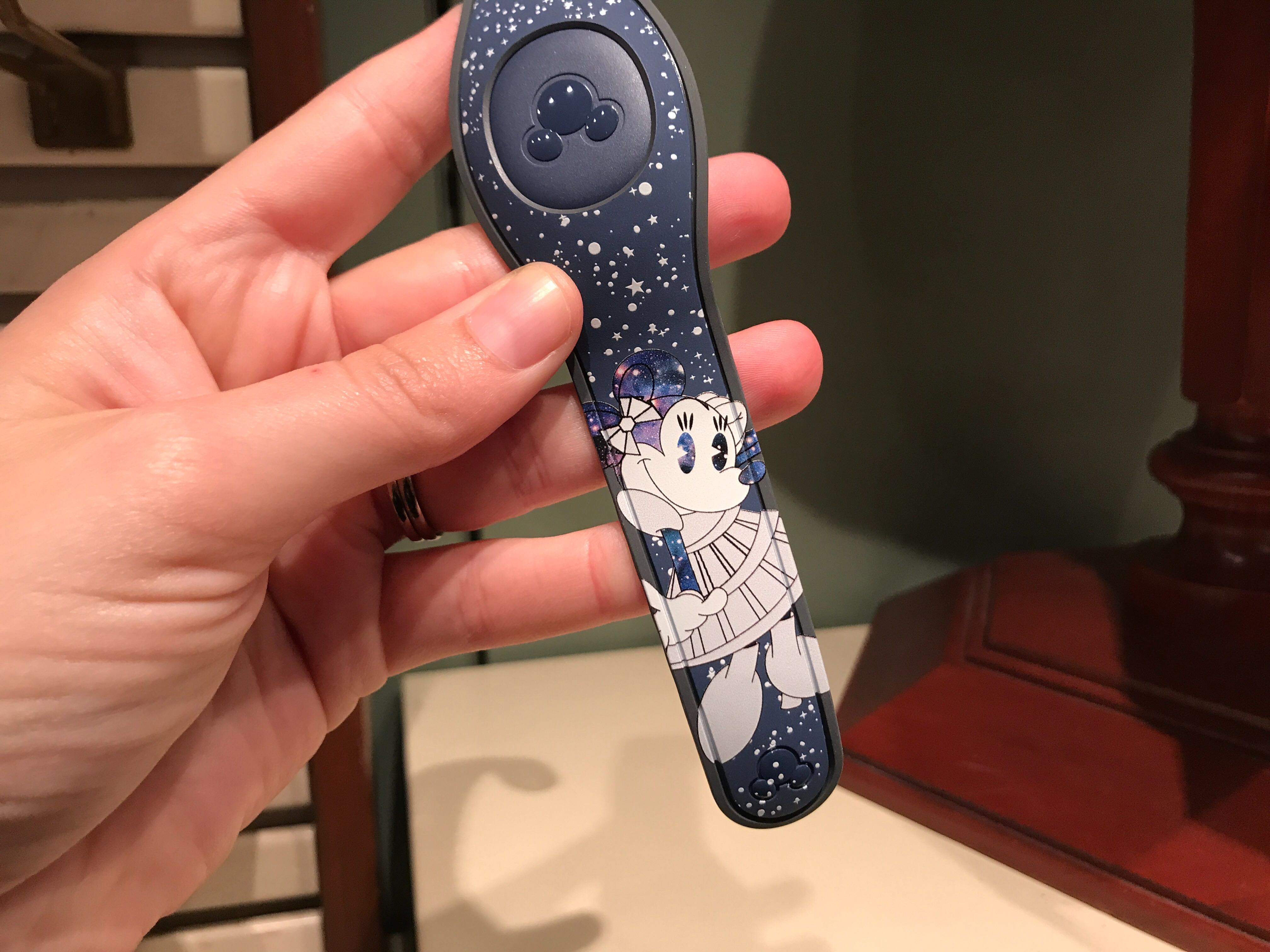 main-attraction-space-magic-band-top.jpg