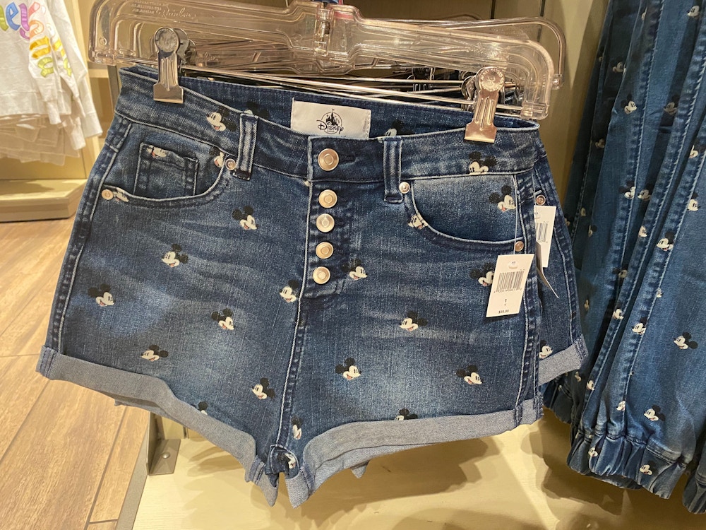 mickey mouse jean shorts world of disney disneyland resort 1.jpg?auto=compress%2Cformat&fit=scale&h=750&ixlib=php 1.2