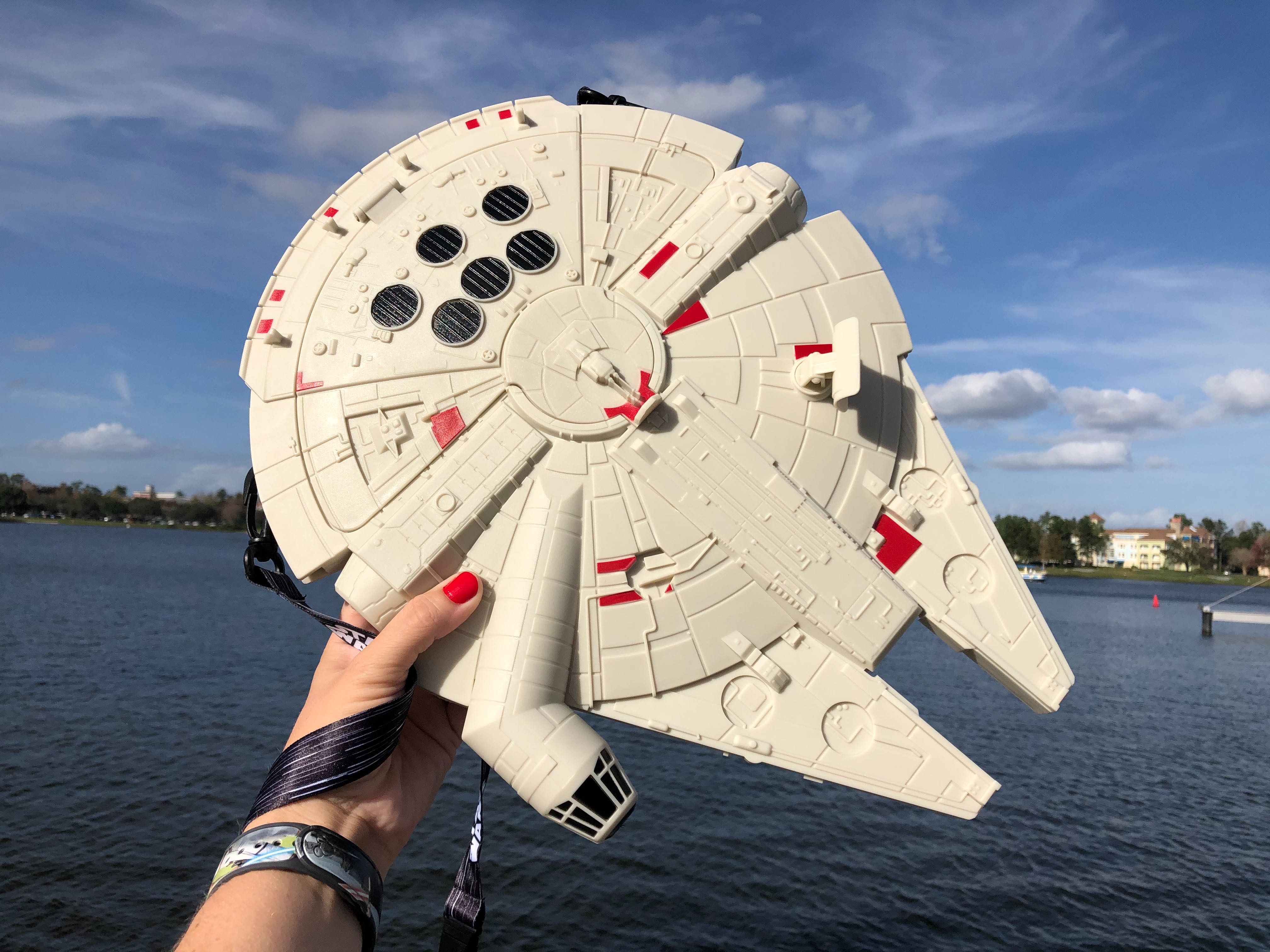 PHOTOS: New Light-Up Star Wars Millennium Falcon Souvenir Popcorn