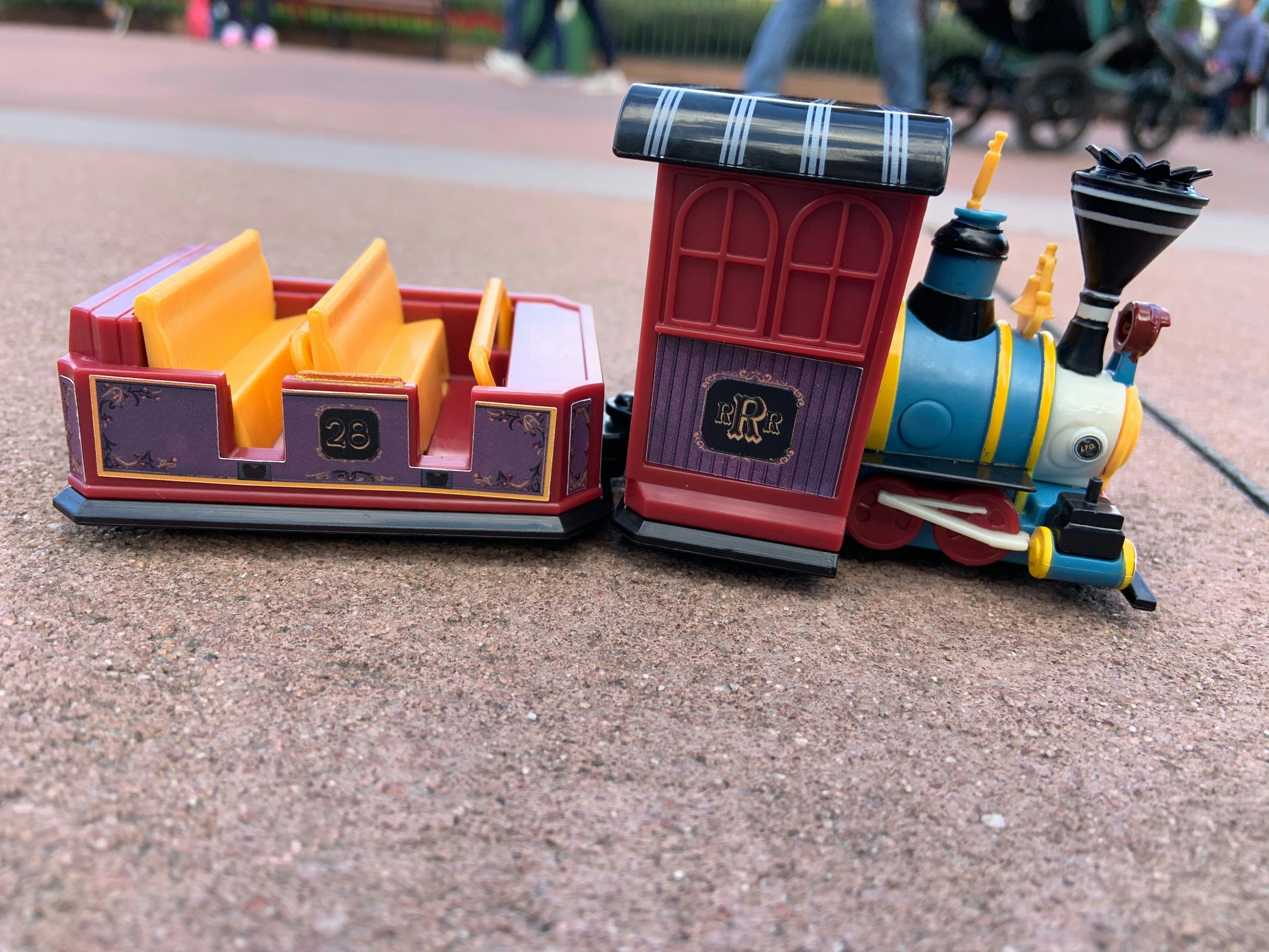 PHOTOS: New Mickey & Minnie's Runaway Railway Ride Vehicle Toy Train ...