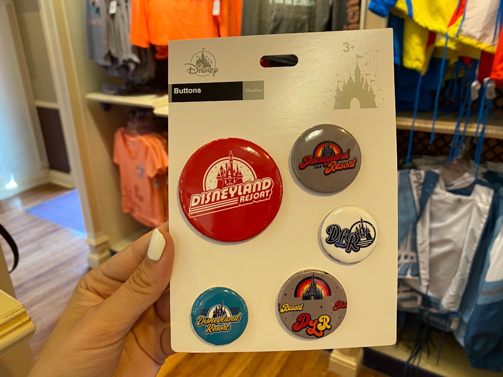 pins-and-shoelace-charms-disneyland-01-30-2020-2.jpg