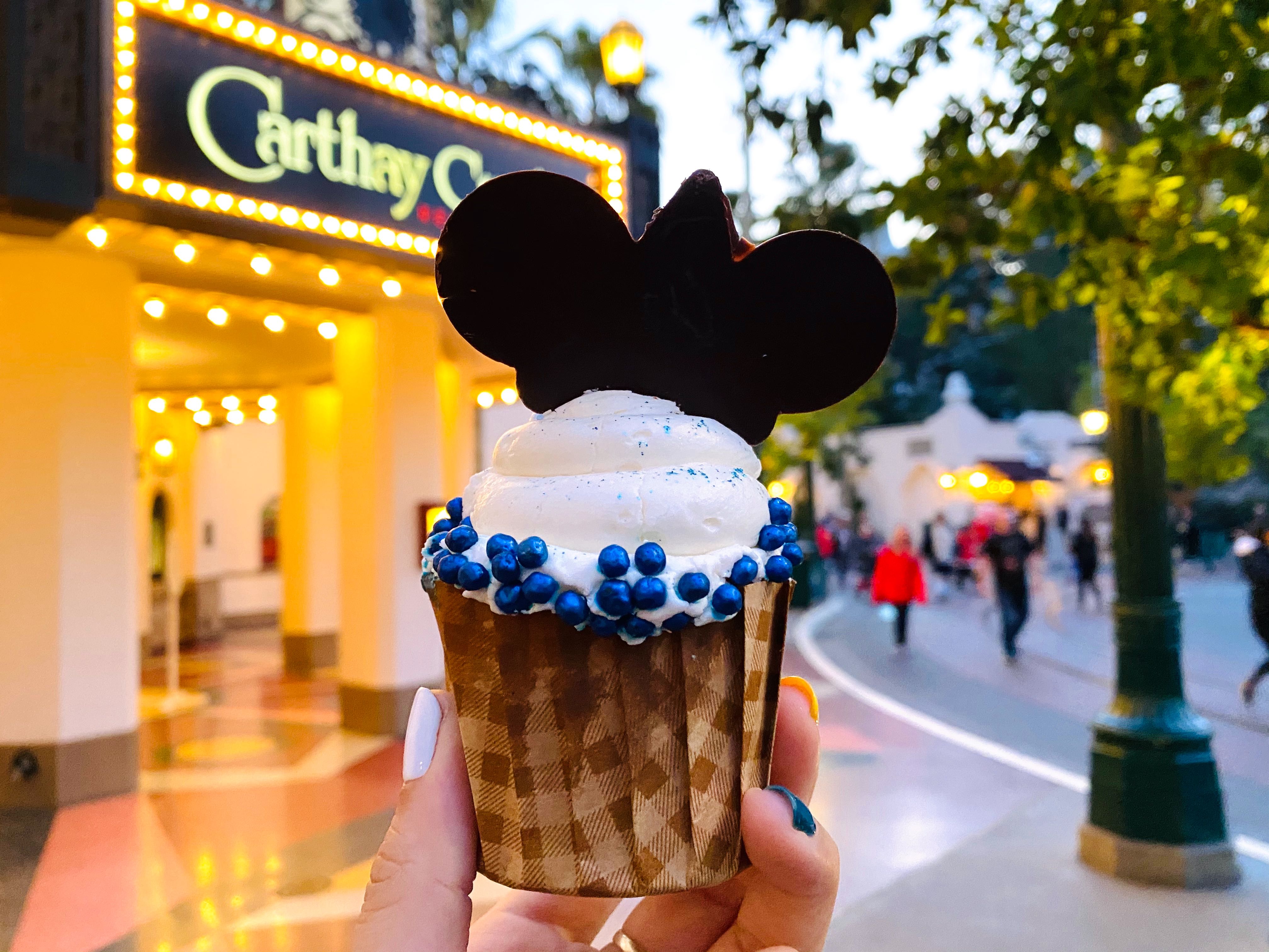 REVIEW New Sorcerer Mickey Cupcake is Pretty But Basic at Disney’s