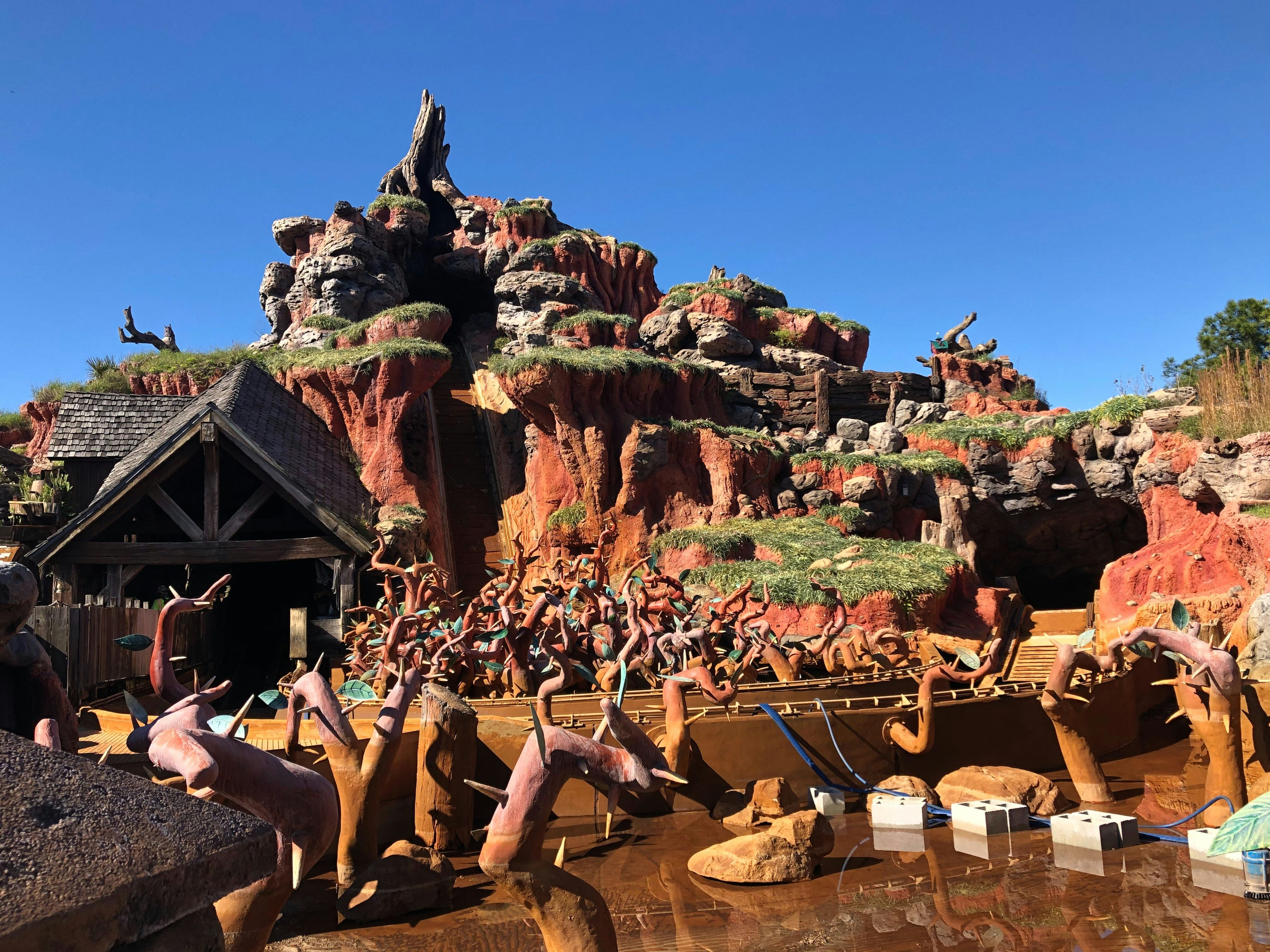 PHOTOS Splash Mountain Closed Off For Annual Refurbishment at the