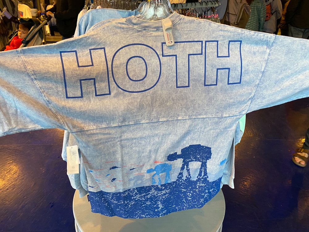 star wars hoth spirit jersey the star trader disneyland 1.jpg?auto=compress%2Cformat&fit=scale&h=750&ixlib=php 1.2