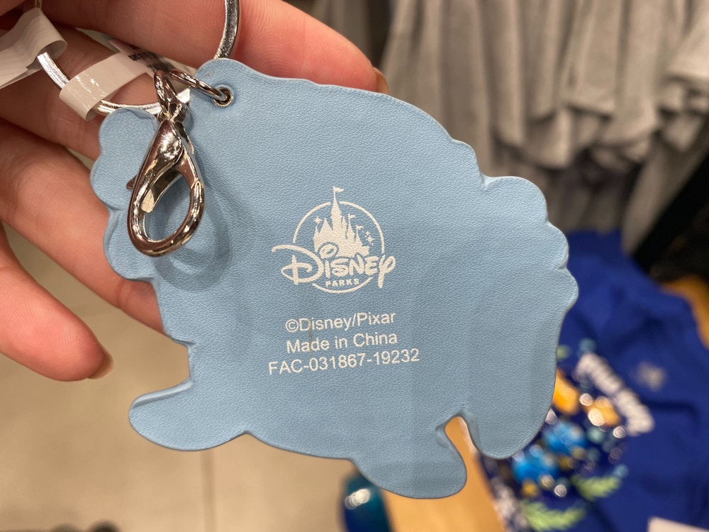 world of pixar world of disney finding nemo keychain 3.jpg?auto=compress%2Cformat&fit=scale&h=750&ixlib=php 1.2