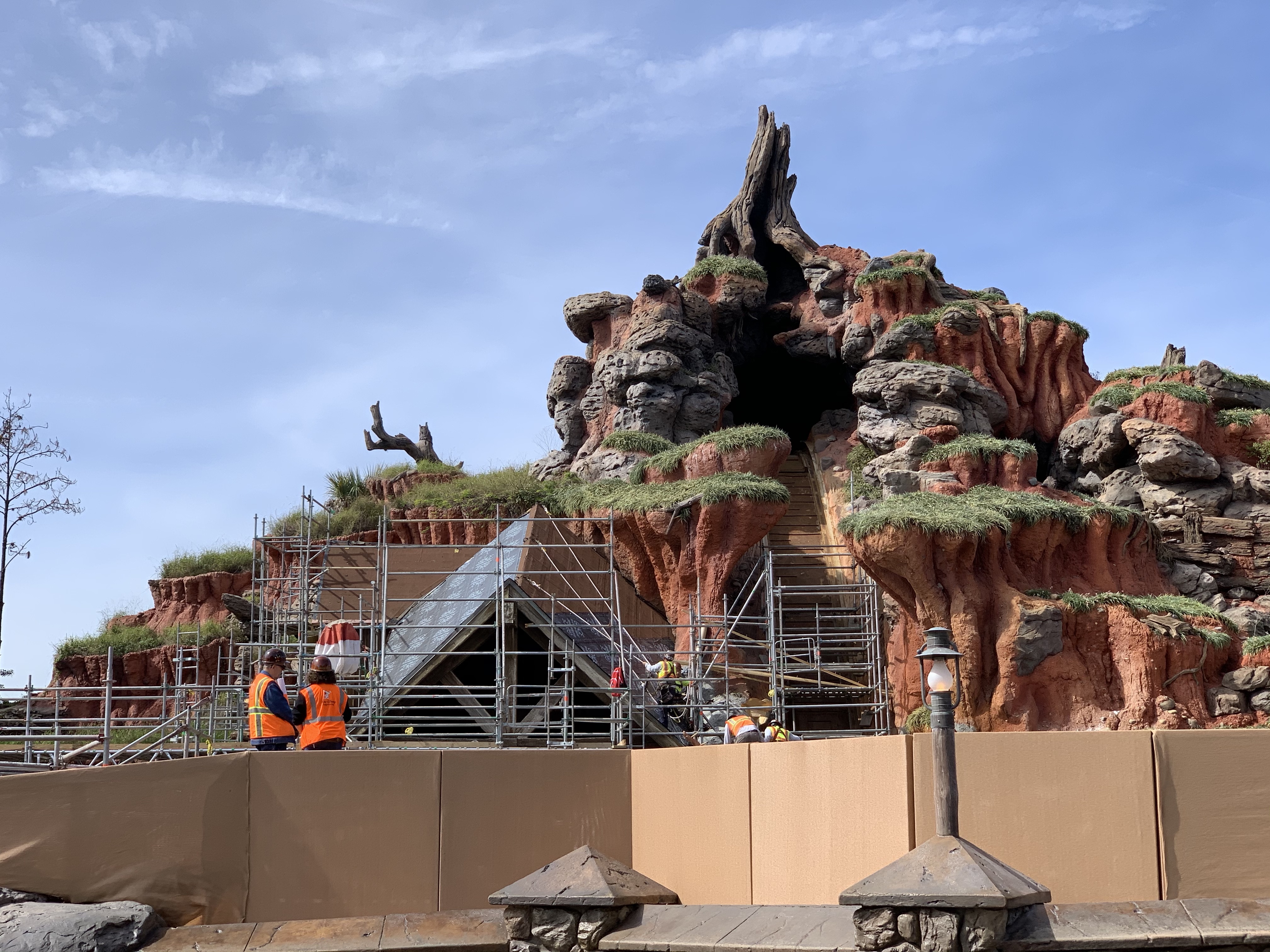 PHOTOS Splash Mountain Refurbishment Update at the Magic Kingdom