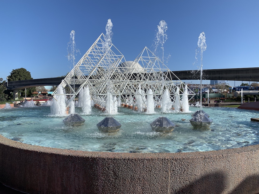 07 021020 Epcot Fountain.jpeg?auto=compress%2Cformat&fit=scale&h=750&ixlib=php 1.2