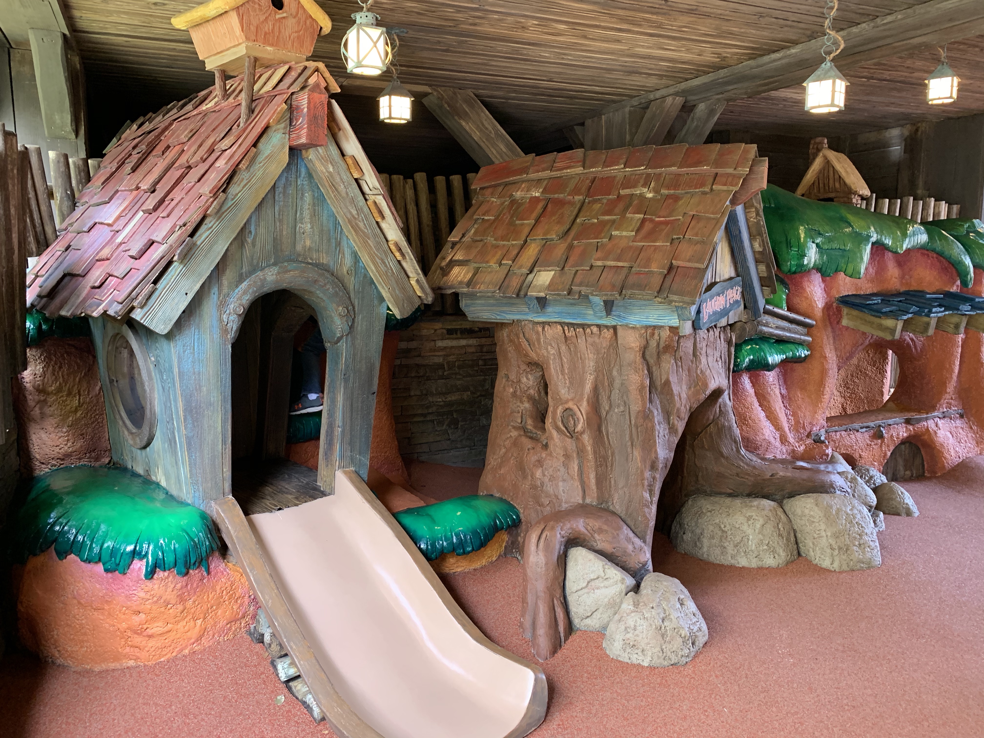 PHOTOS Splash Mountain Refurbishment Update at the Magic Kingdom