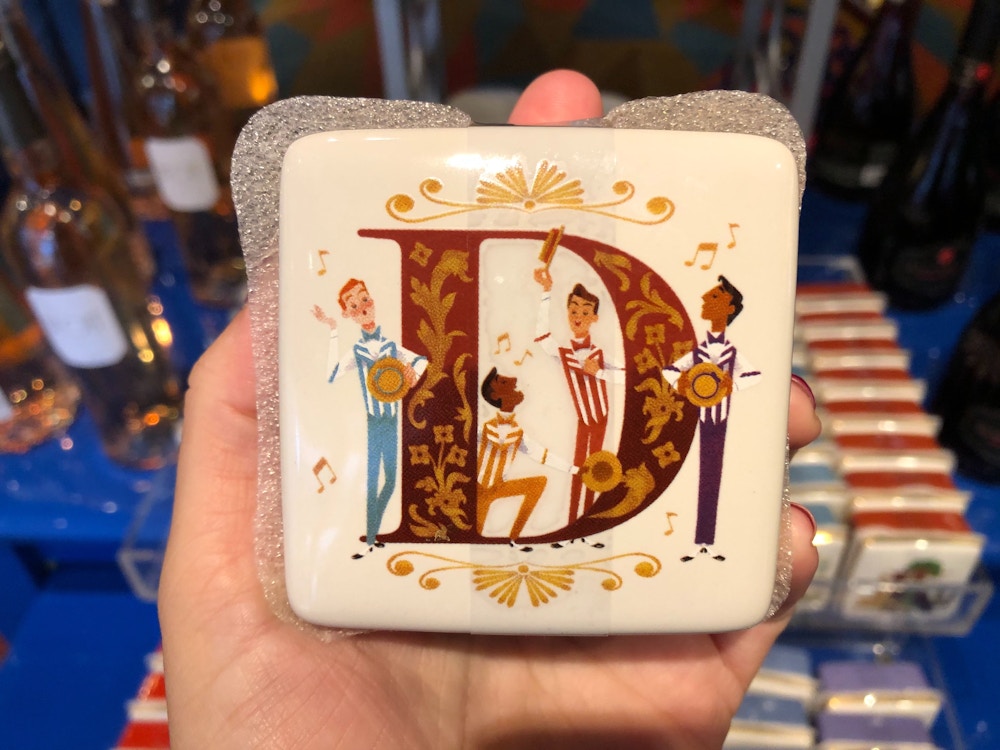 ABCDisney Trinket Boxes D Dapper Dans 1.jpg?auto=compress%2Cformat&fit=scale&h=750&ixlib=php 1.2