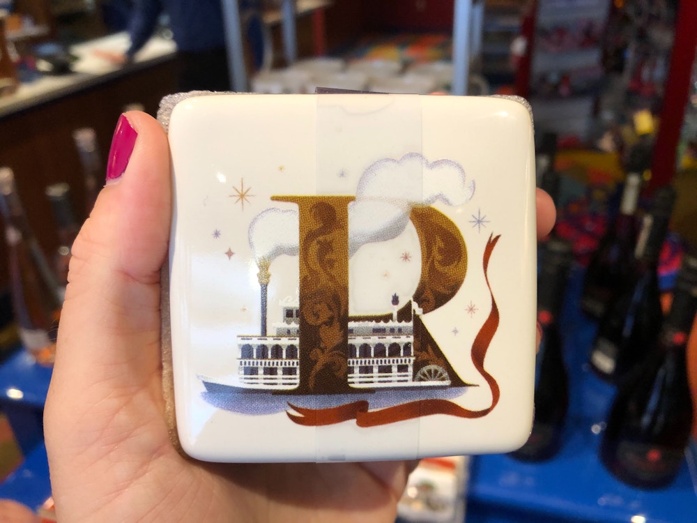 ABCDisney Trinket Boxes R Riverboat Liberty Belle 1.jpg?auto=compress%2Cformat&fit=scale&h=750&ixlib=php 1.2