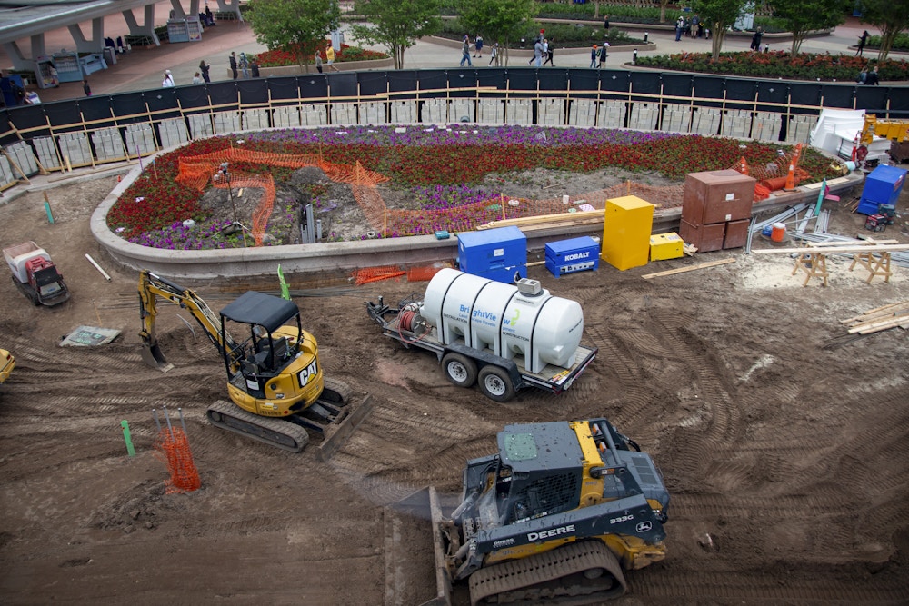 EPCOT Entrance 2 21 20 construction equipment.jpg?auto=compress%2Cformat&fit=scale&h=667&ixlib=php 1.2