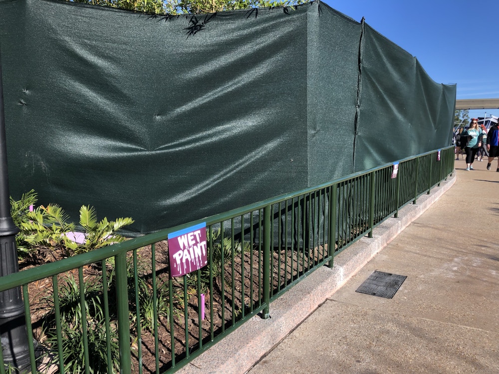 EPCOT Photo Report 2 3 20 painting railing.jpg?auto=compress%2Cformat&fit=scale&h=750&ixlib=php 1.2