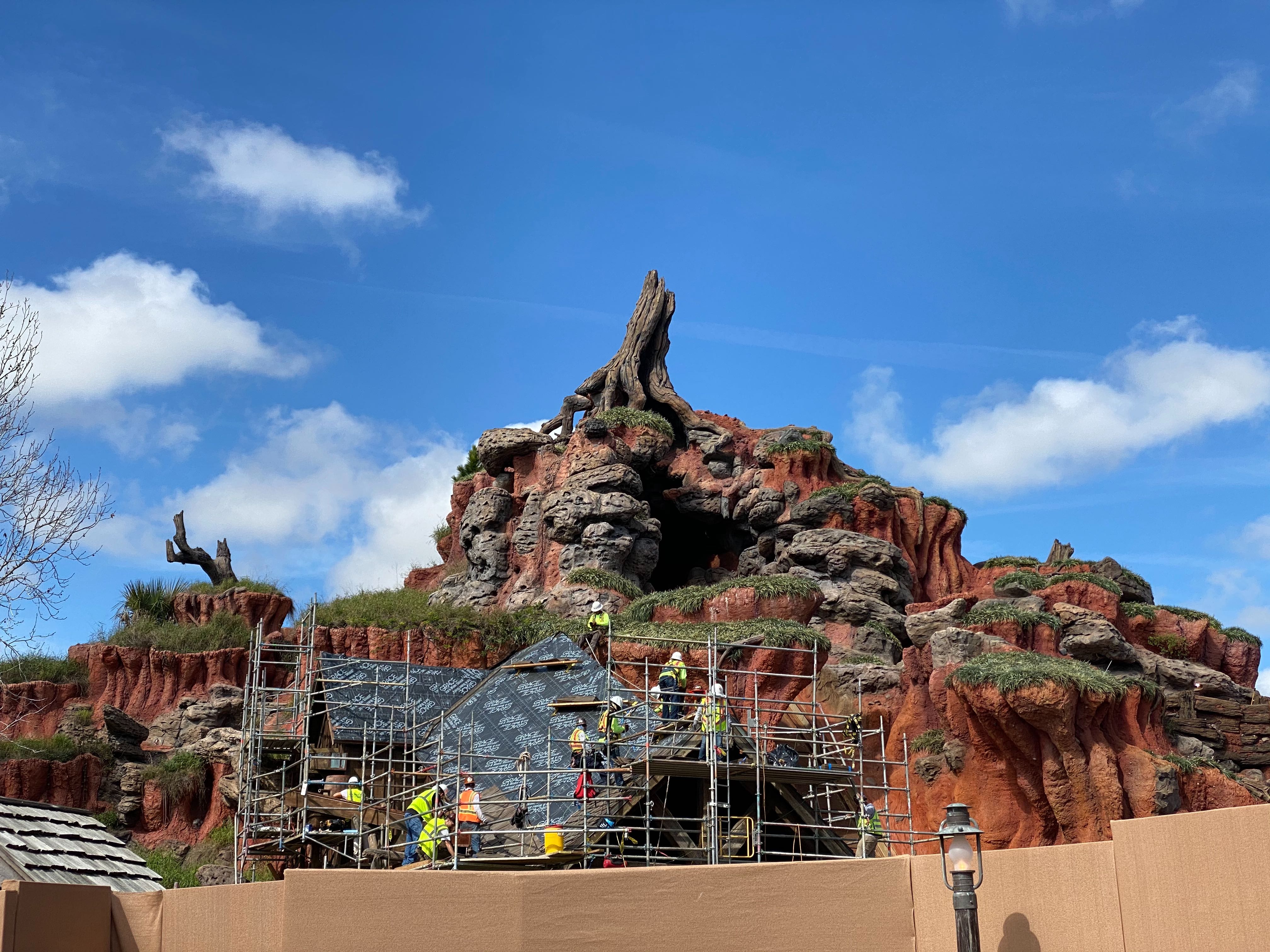 splash mountain roof refurb