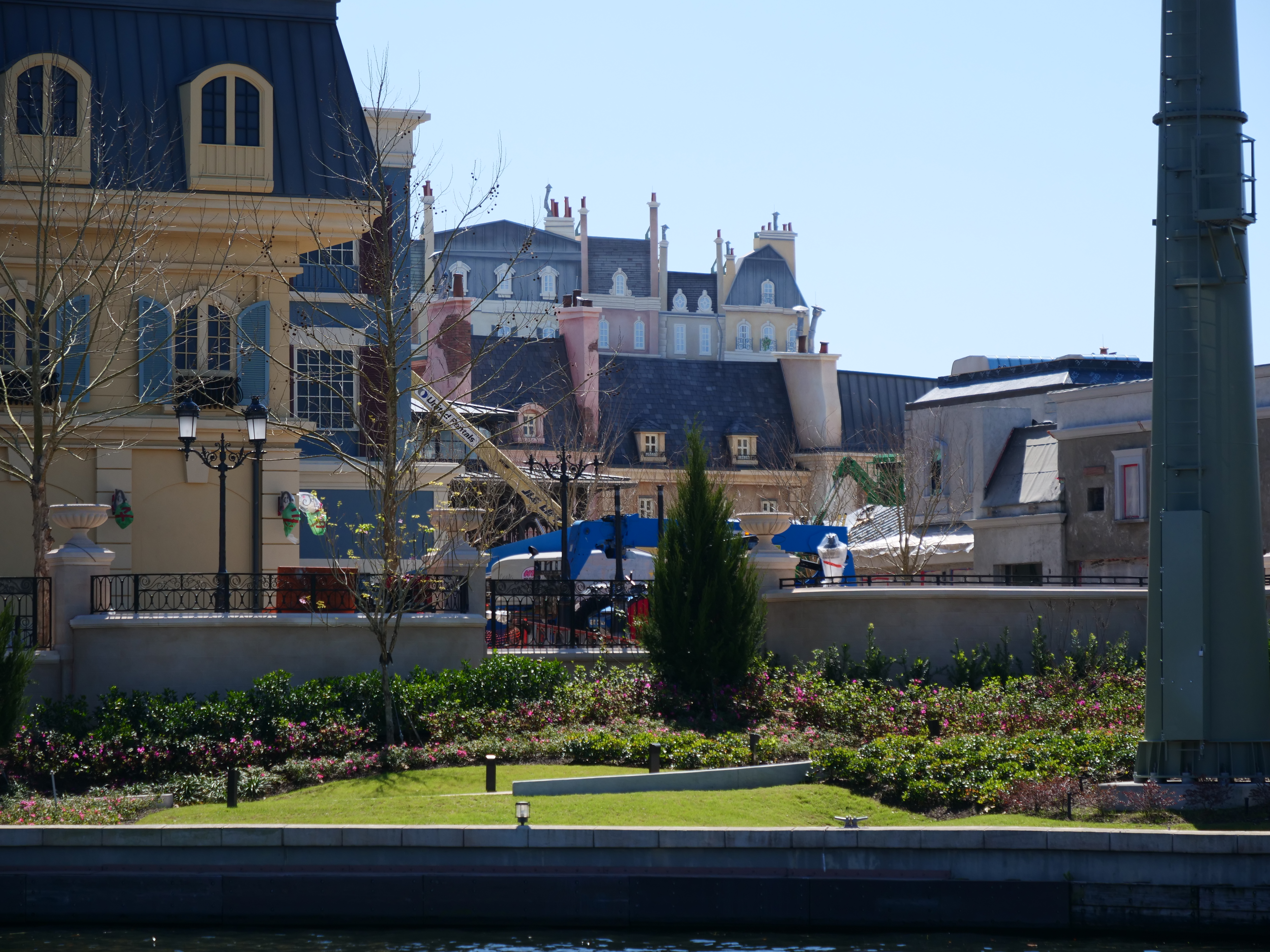France Pavilion Construction