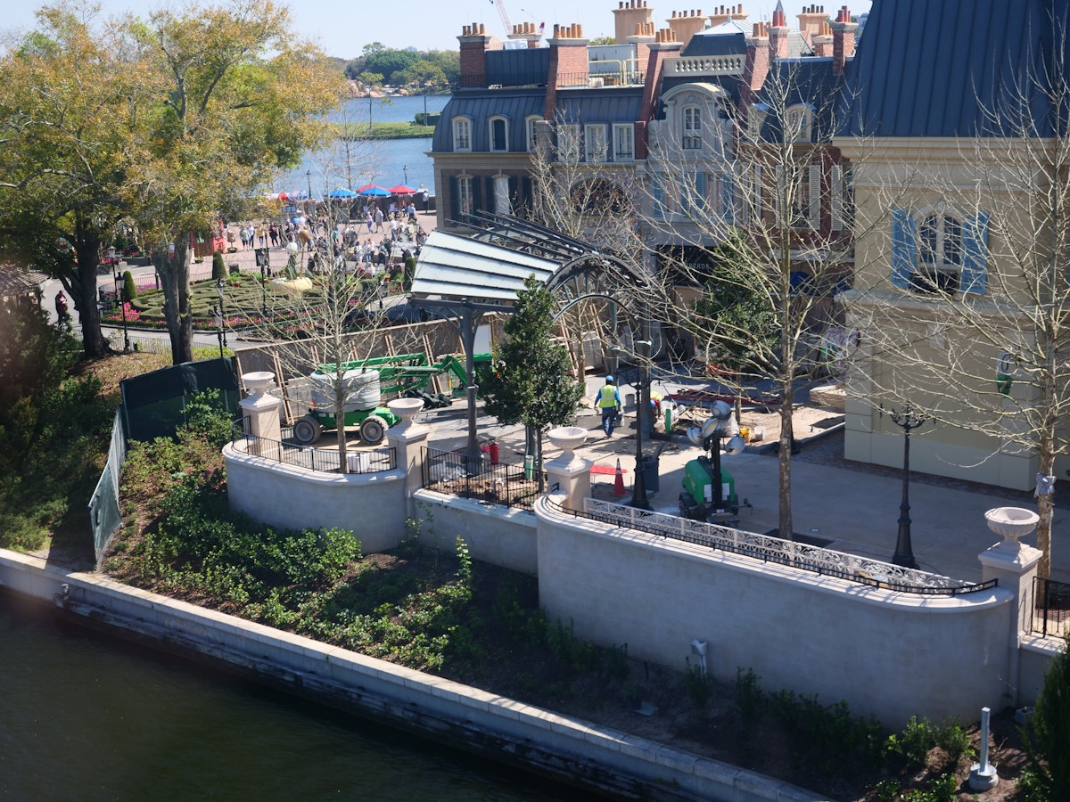 France Pavilion Construction