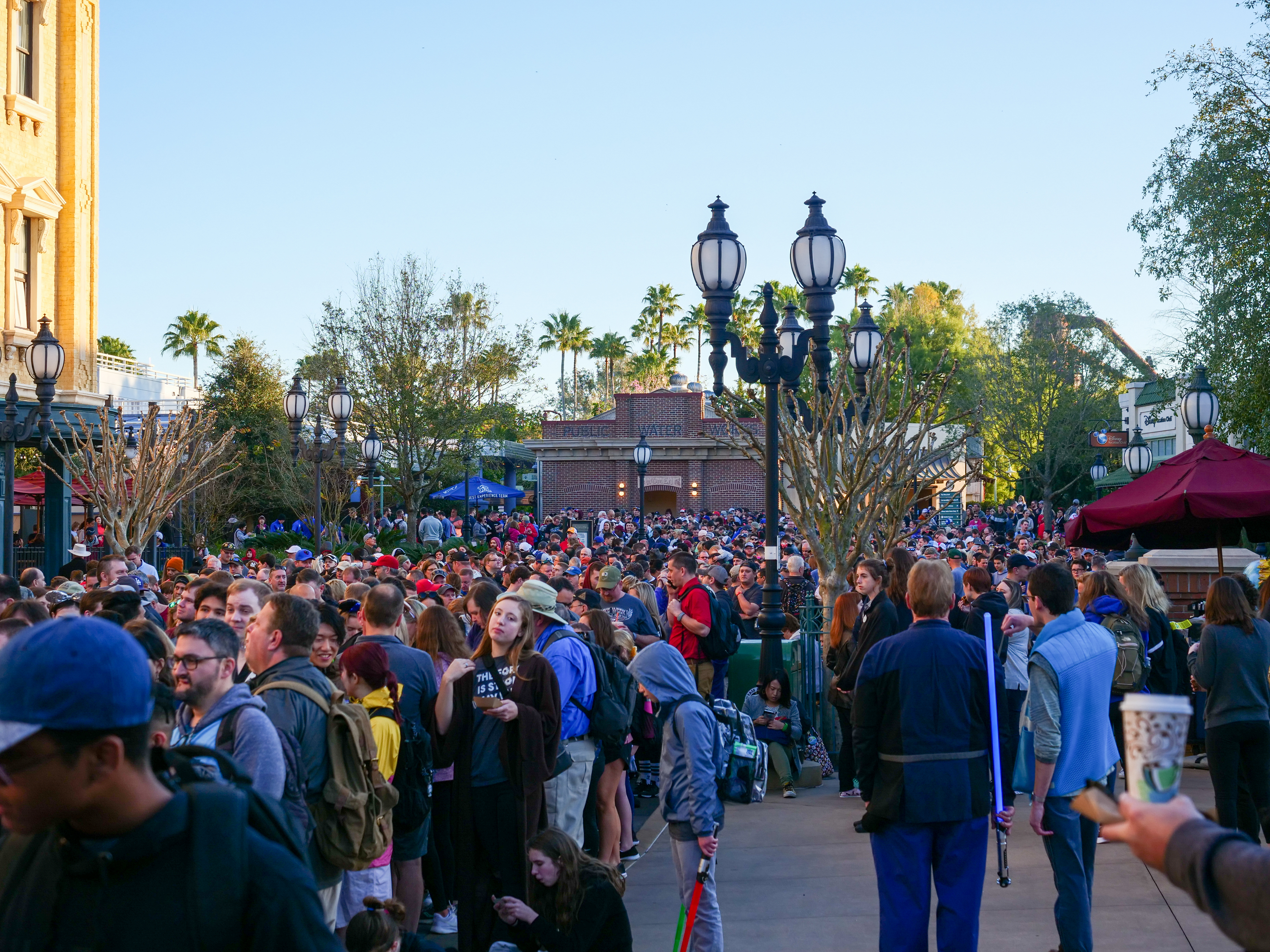 Galaxy's Edge Pre-open Crowd