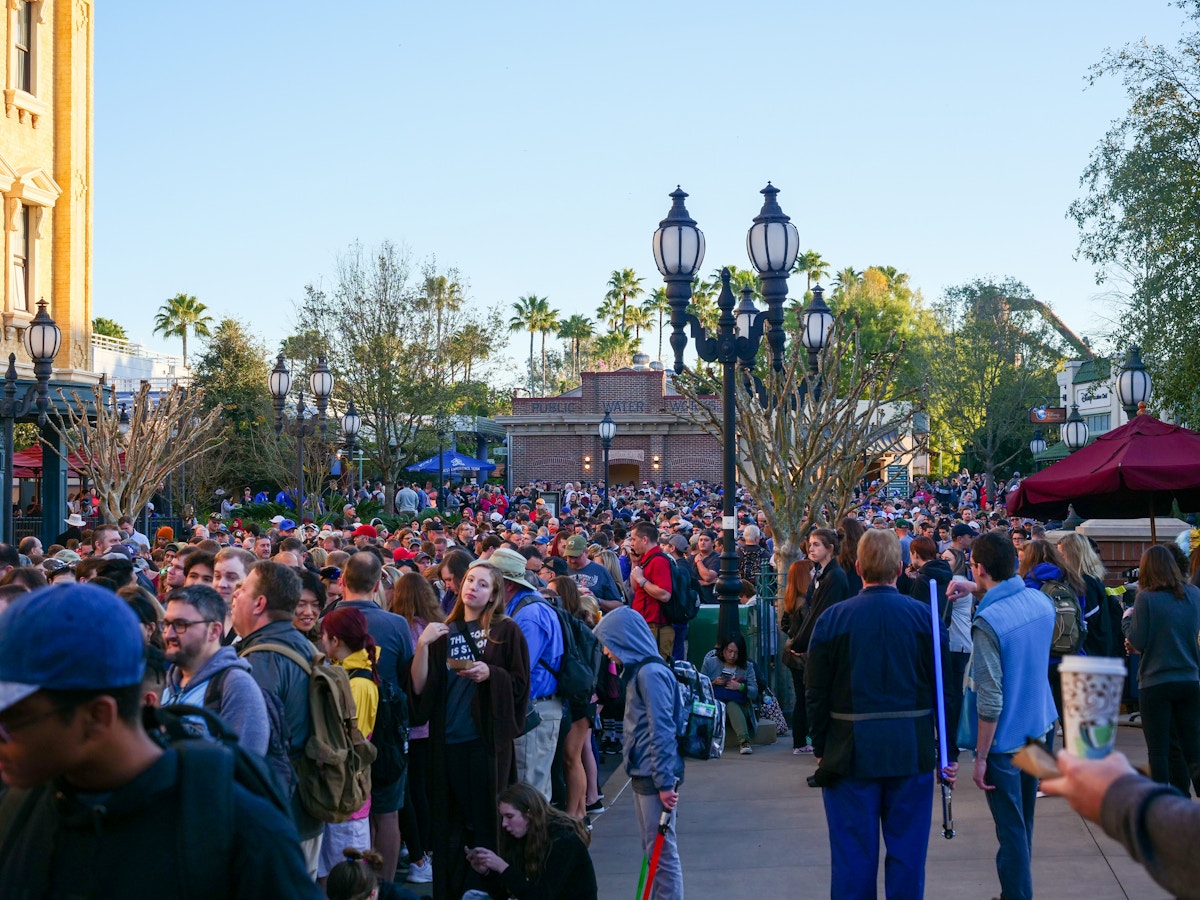 Galaxy's Edge Pre-open Crowd