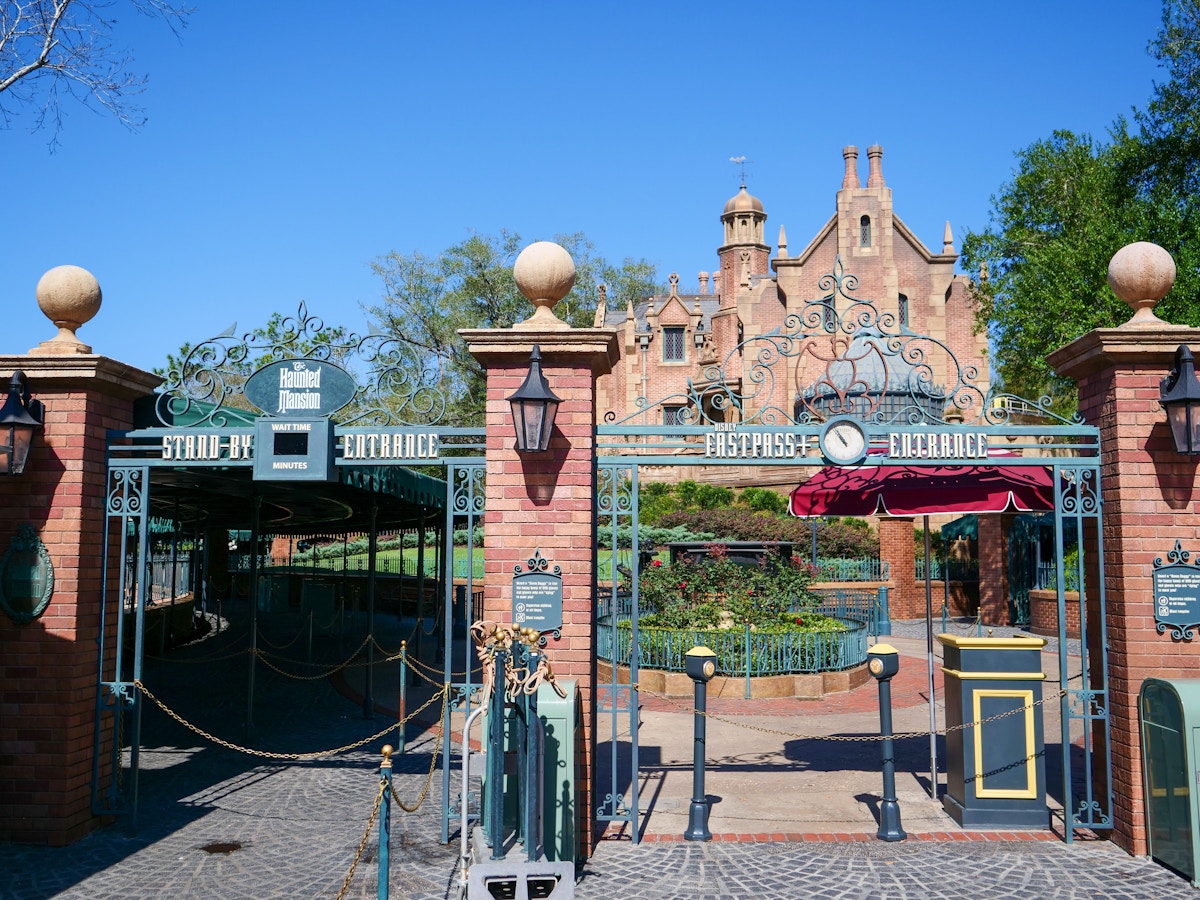 Haunted Mansion Delayed Opening
