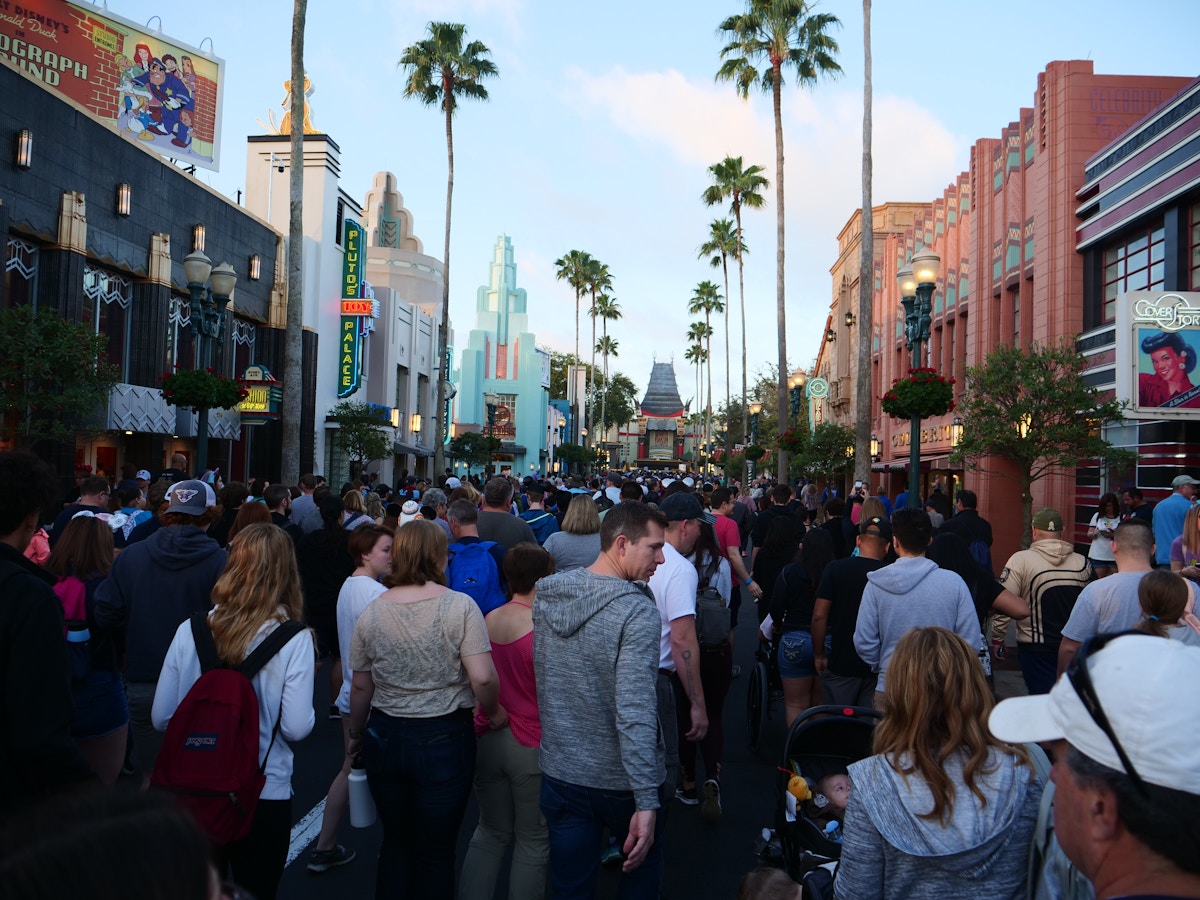 Hollywood Studios Morning Crowd