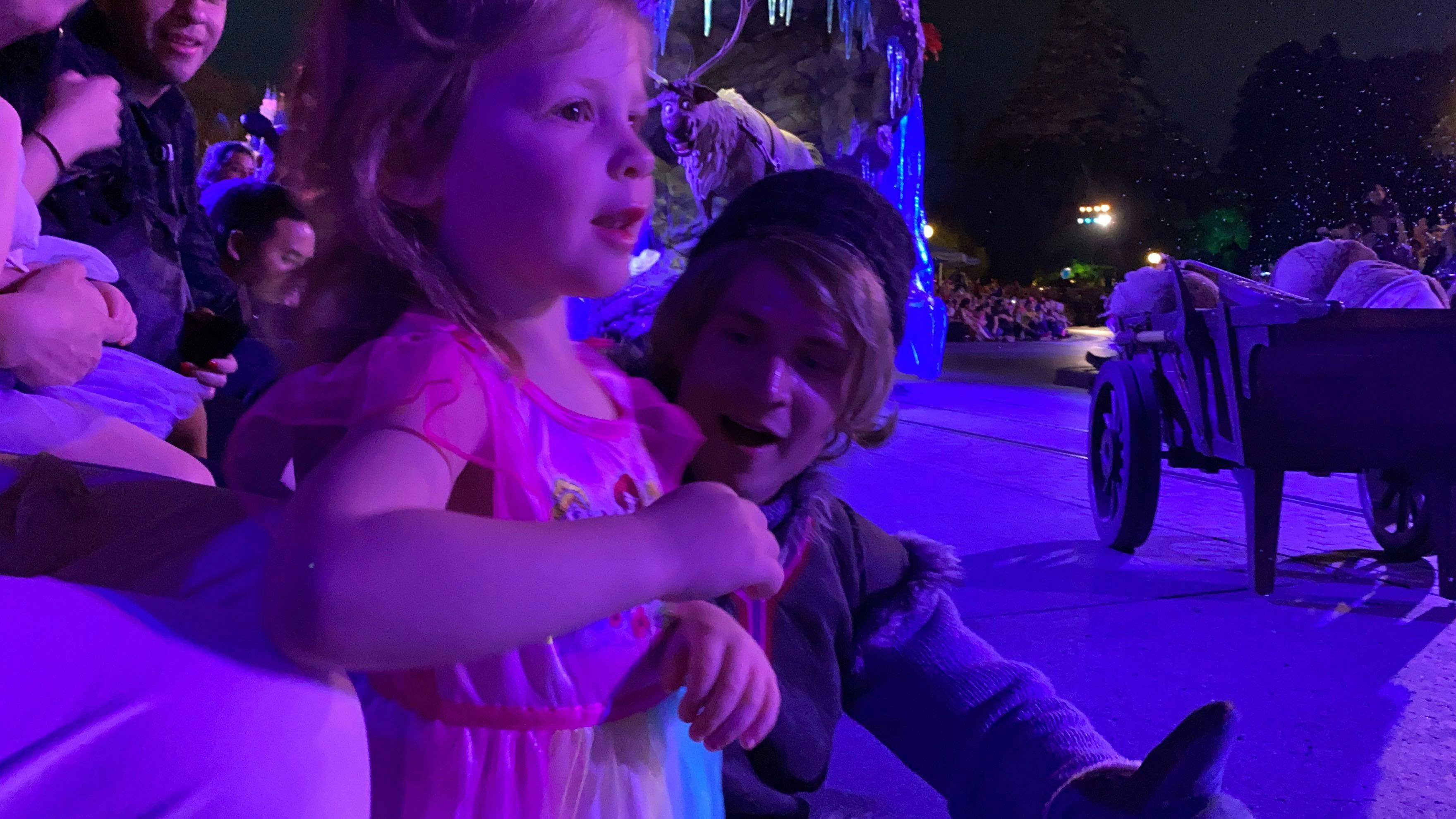 PHOTOS, VIDEO New "Magic Happens" Parade Dazzles After Dark with