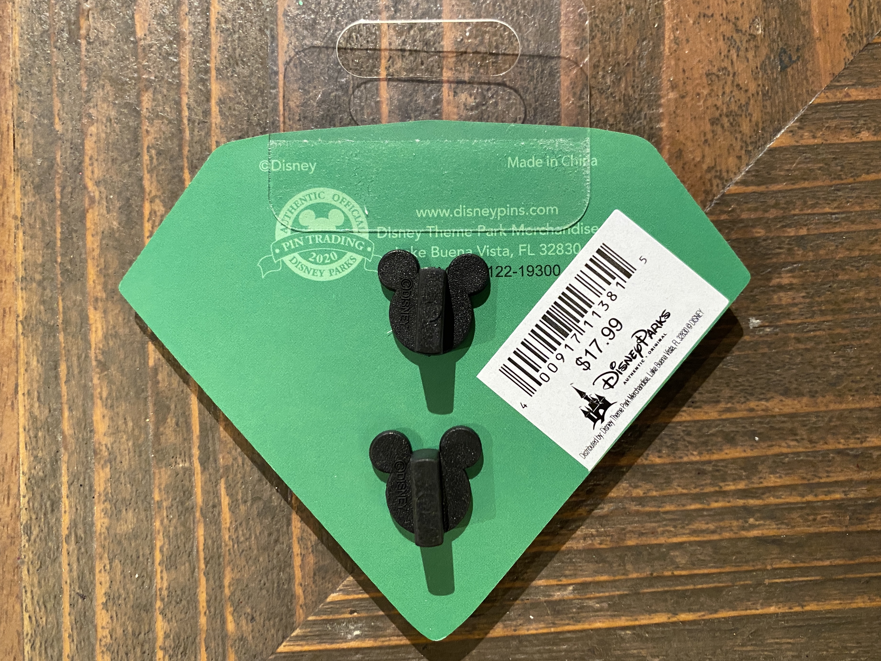 Minnie pin back