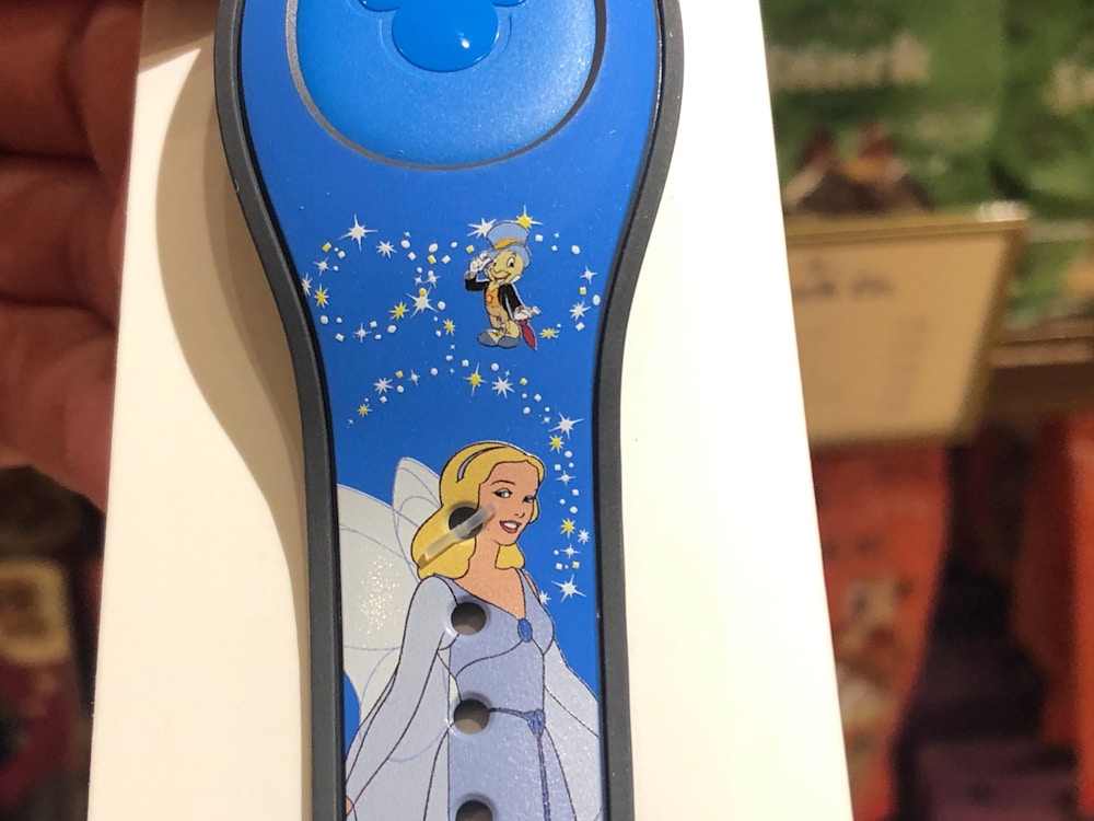 Pinocchio MagicBand3.jpg?auto=compress%2Cformat&fit=scale&h=750&ixlib=php 1.2